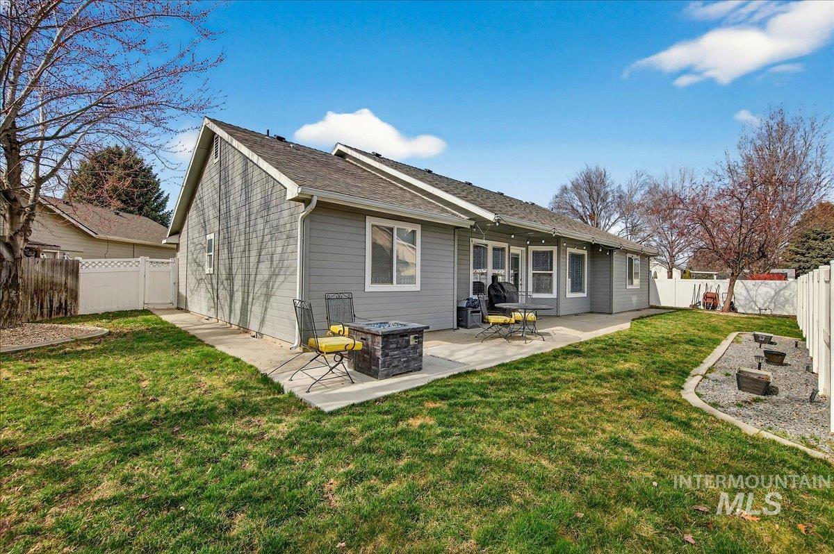 2750 N Phoenix Ave, Meridian, Idaho 83646, 3 Bedrooms, 2 Bathrooms, Residential For Sale, Price $519,900, 98976969