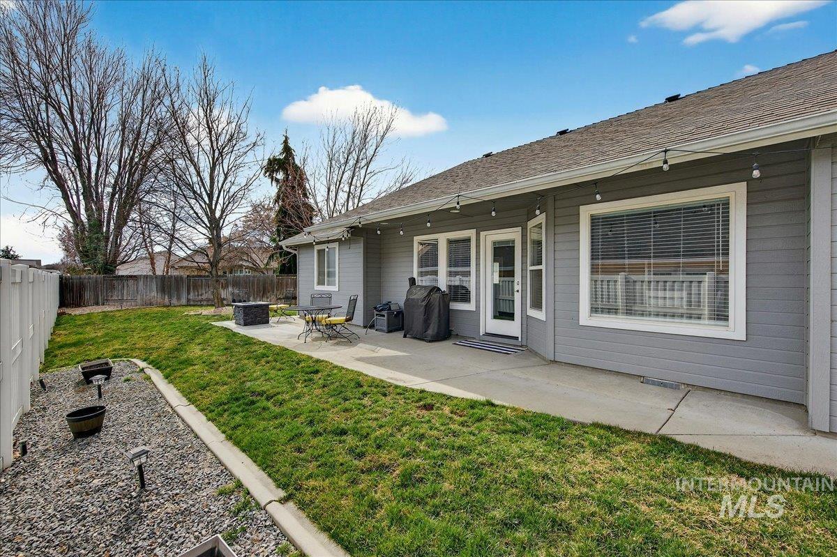 2750 N Phoenix Ave, Meridian, Idaho 83646, 3 Bedrooms, 2 Bathrooms, Residential For Sale, Price $519,900, 98976969