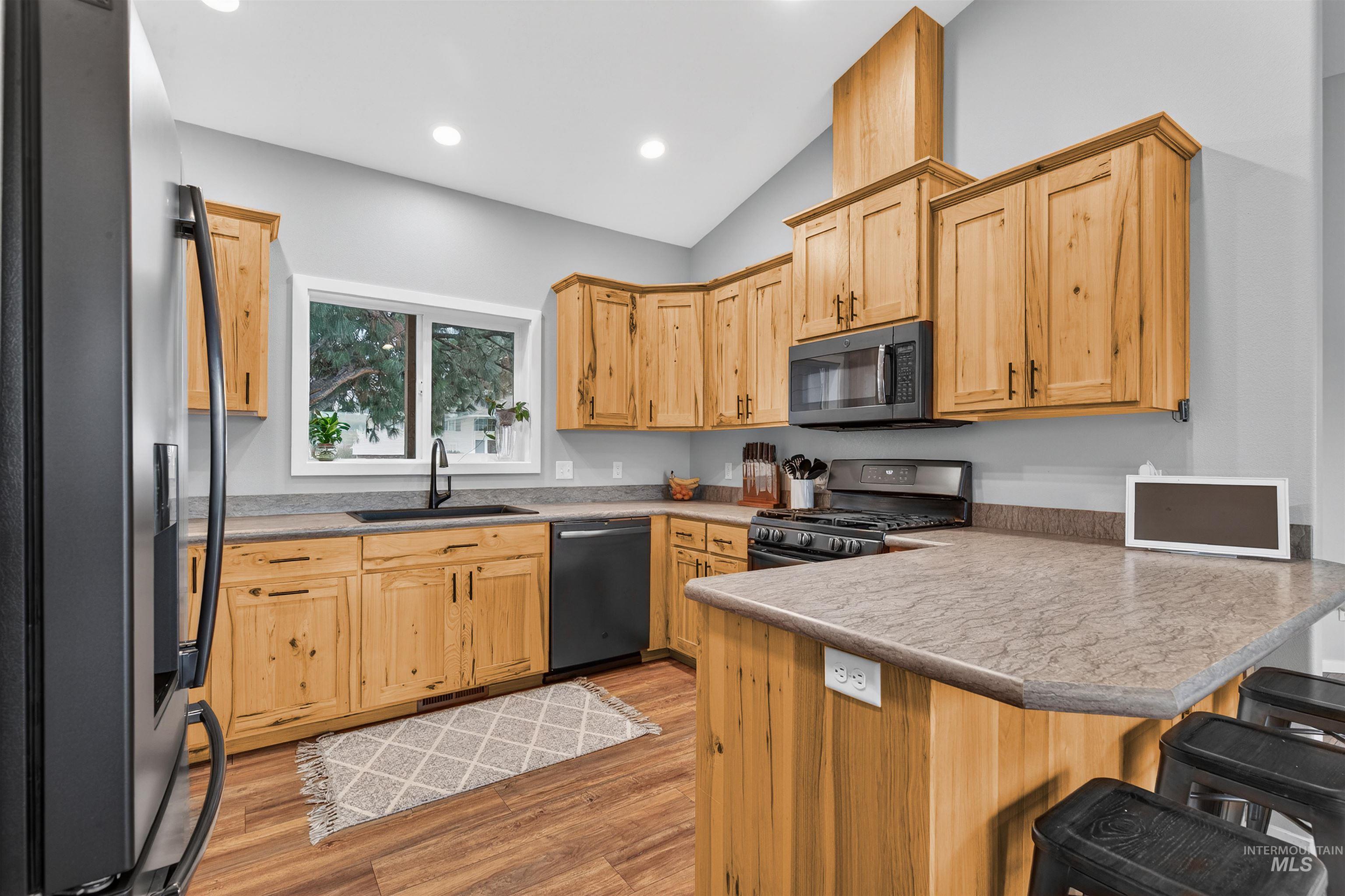 1836 Broadview Drive, Lewiston, Idaho 83501, 3 Bedrooms, 2 Bathrooms, Residential For Sale, Price $589,900, 98976971