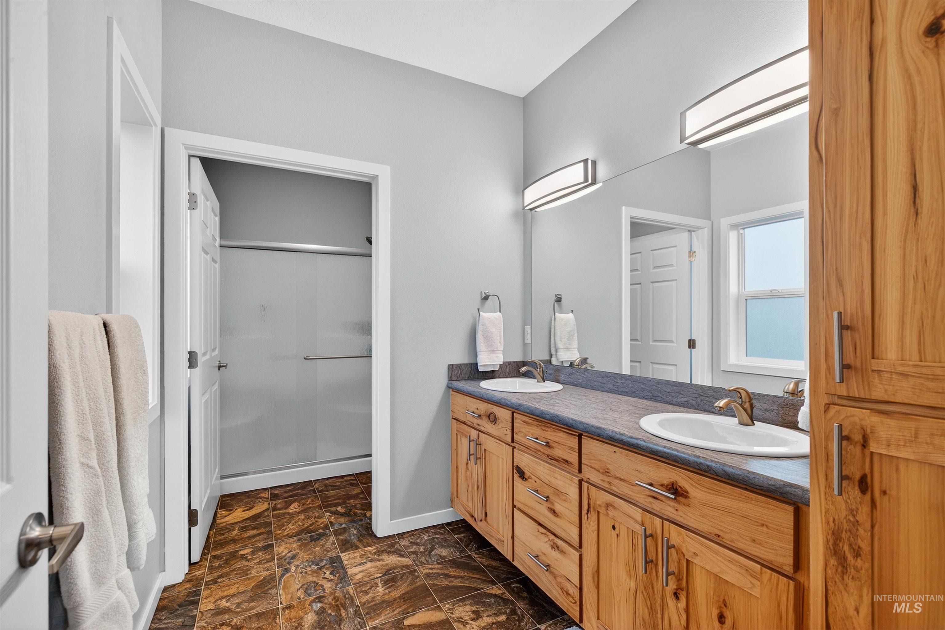 1836 Broadview Drive, Lewiston, Idaho 83501, 3 Bedrooms, 2 Bathrooms, Residential For Sale, Price $589,900, 98976971