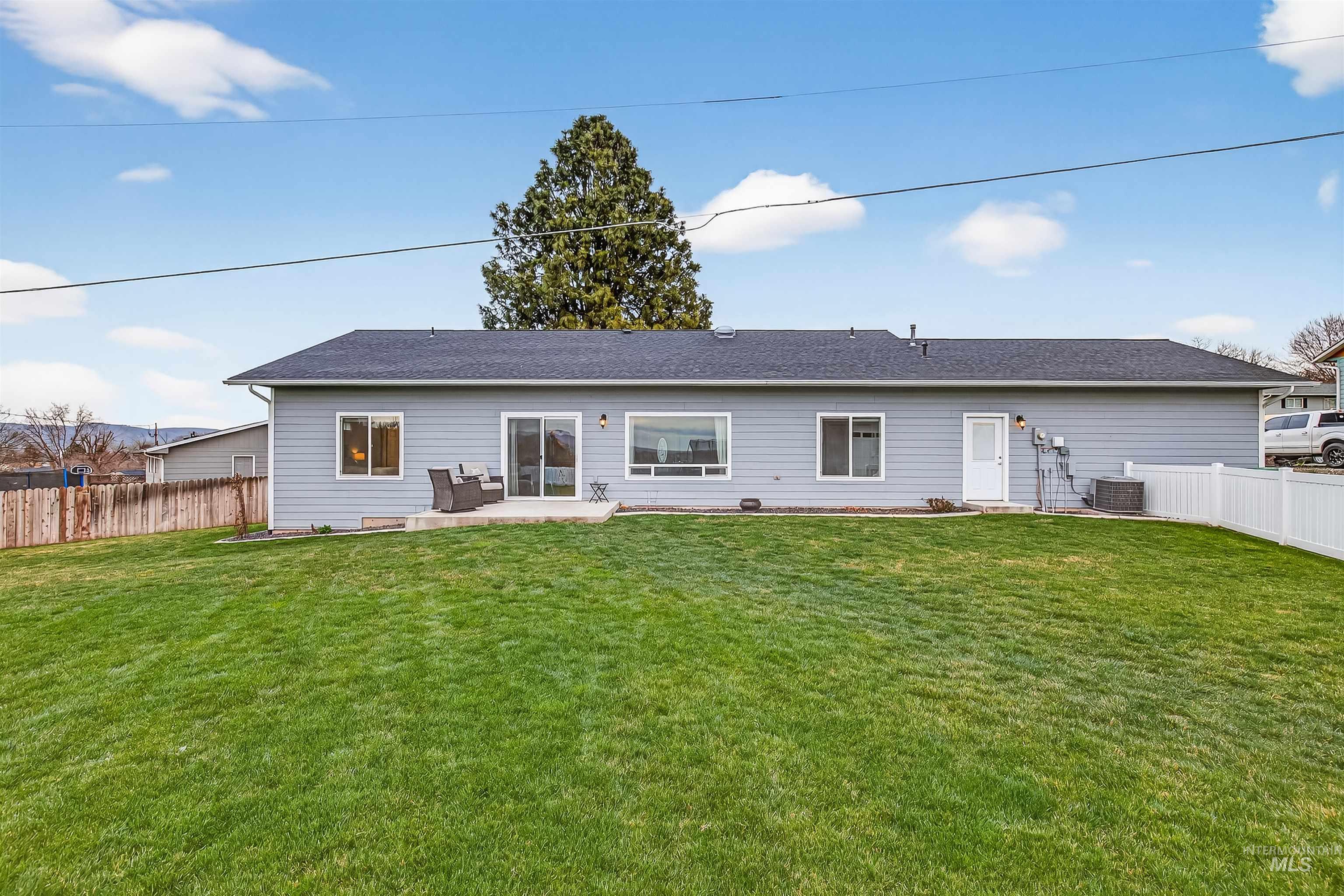 1836 Broadview Drive, Lewiston, Idaho 83501, 3 Bedrooms, 2 Bathrooms, Residential For Sale, Price $589,900, 98976971