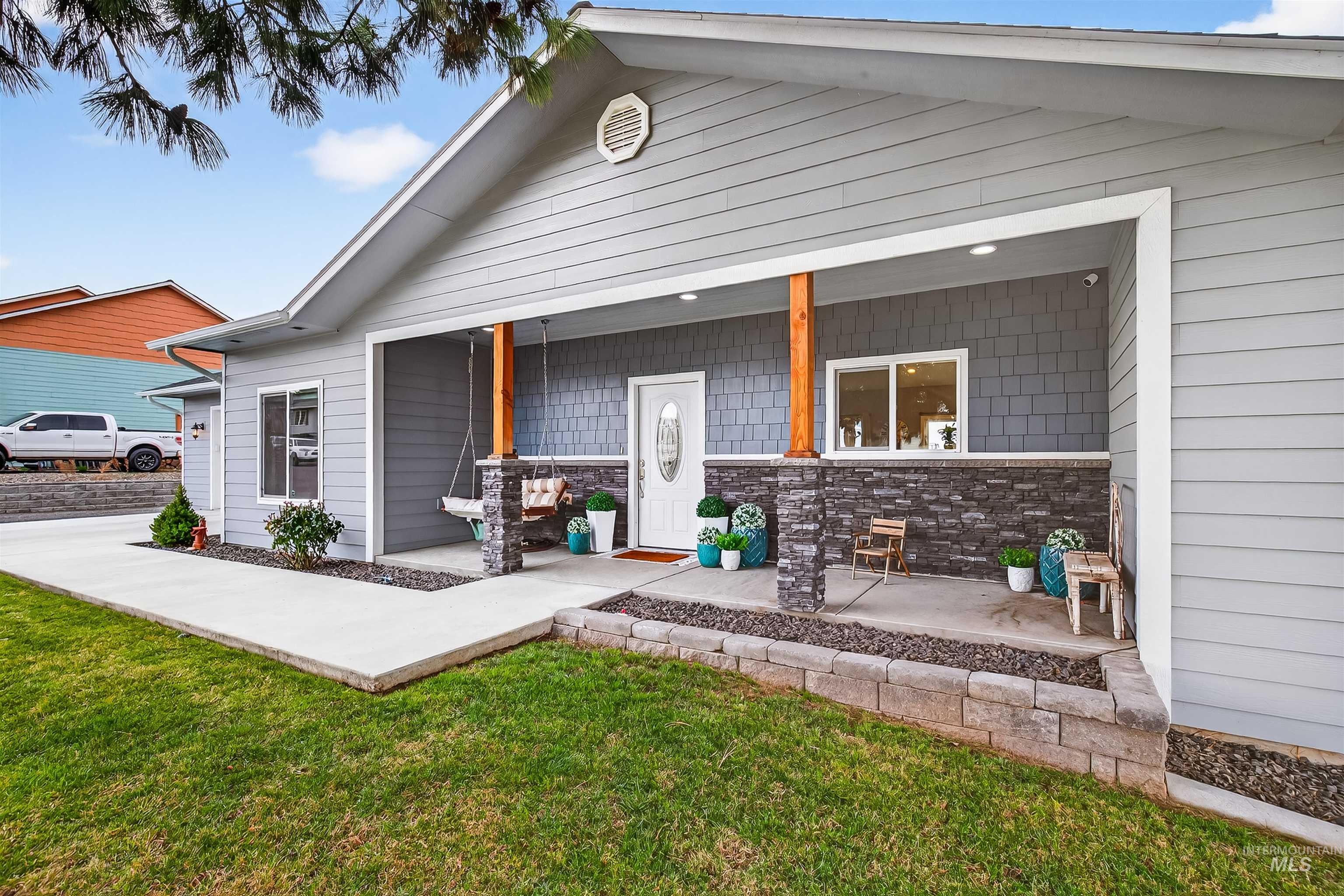 1836 Broadview Drive, Lewiston, Idaho 83501, 3 Bedrooms, 2 Bathrooms, Residential For Sale, Price $589,900, 98976971