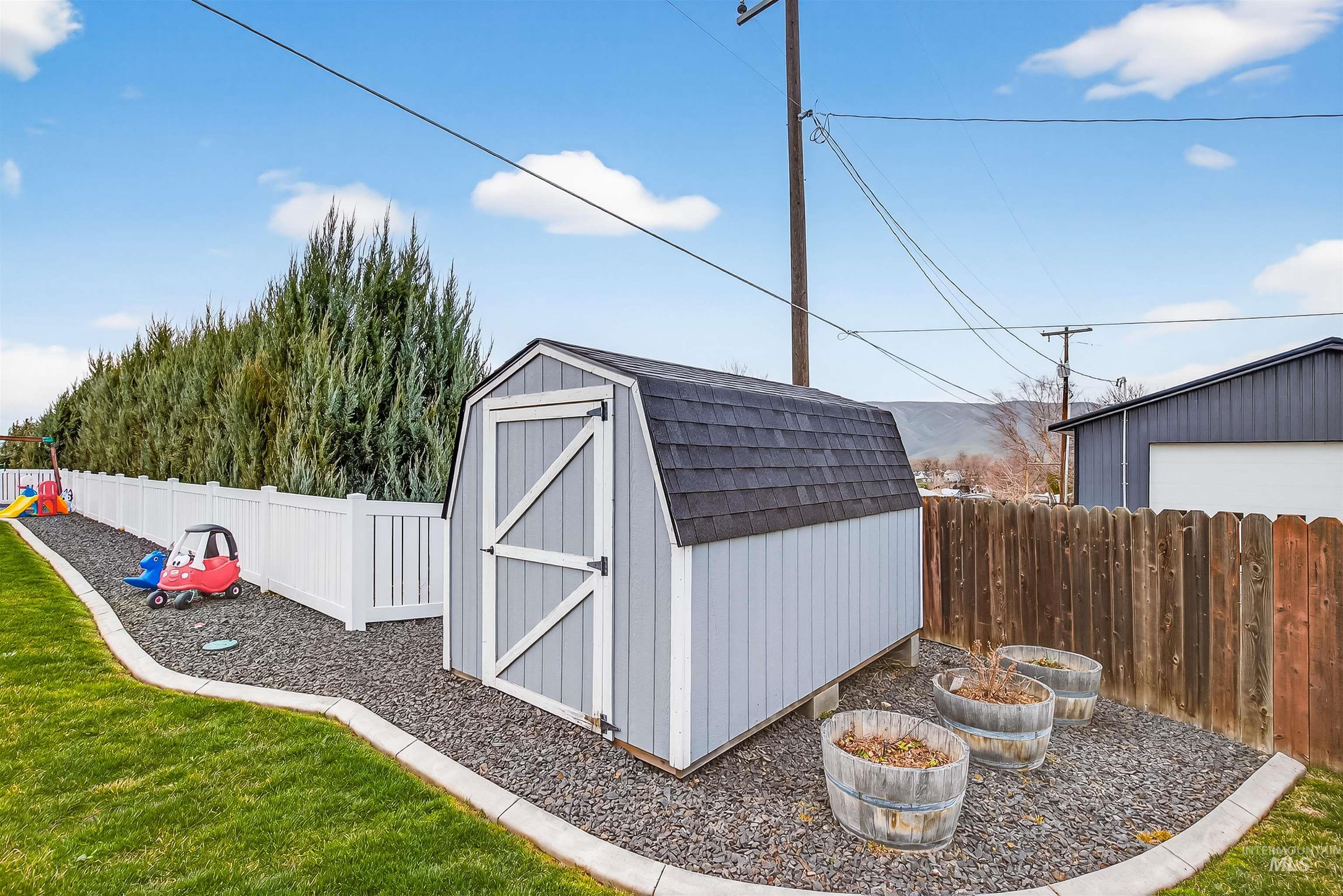 1836 Broadview Drive, Lewiston, Idaho 83501, 3 Bedrooms, 2 Bathrooms, Residential For Sale, Price $589,900, 98976971