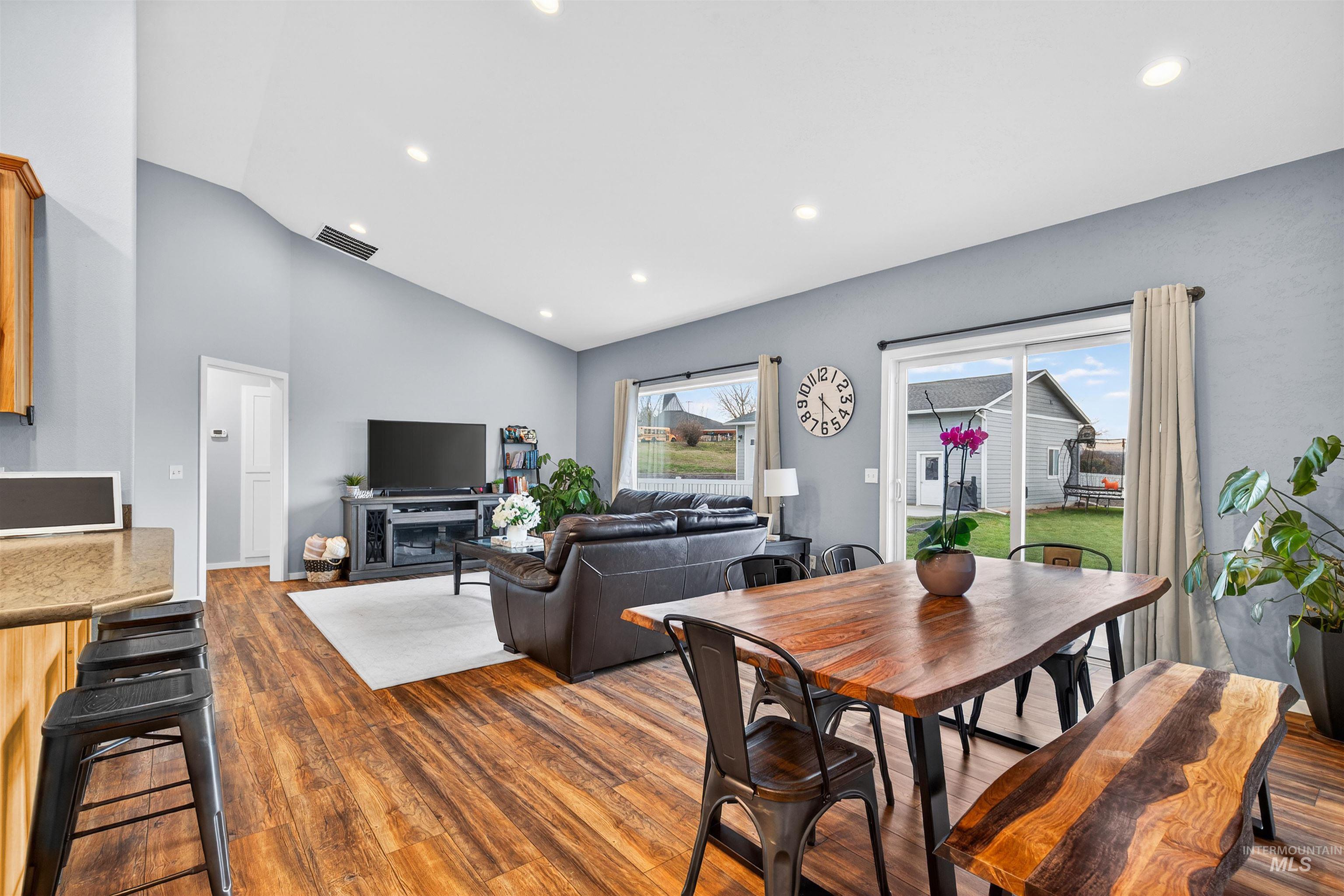 1836 Broadview Drive, Lewiston, Idaho 83501, 3 Bedrooms, 2 Bathrooms, Residential For Sale, Price $589,900, 98976971