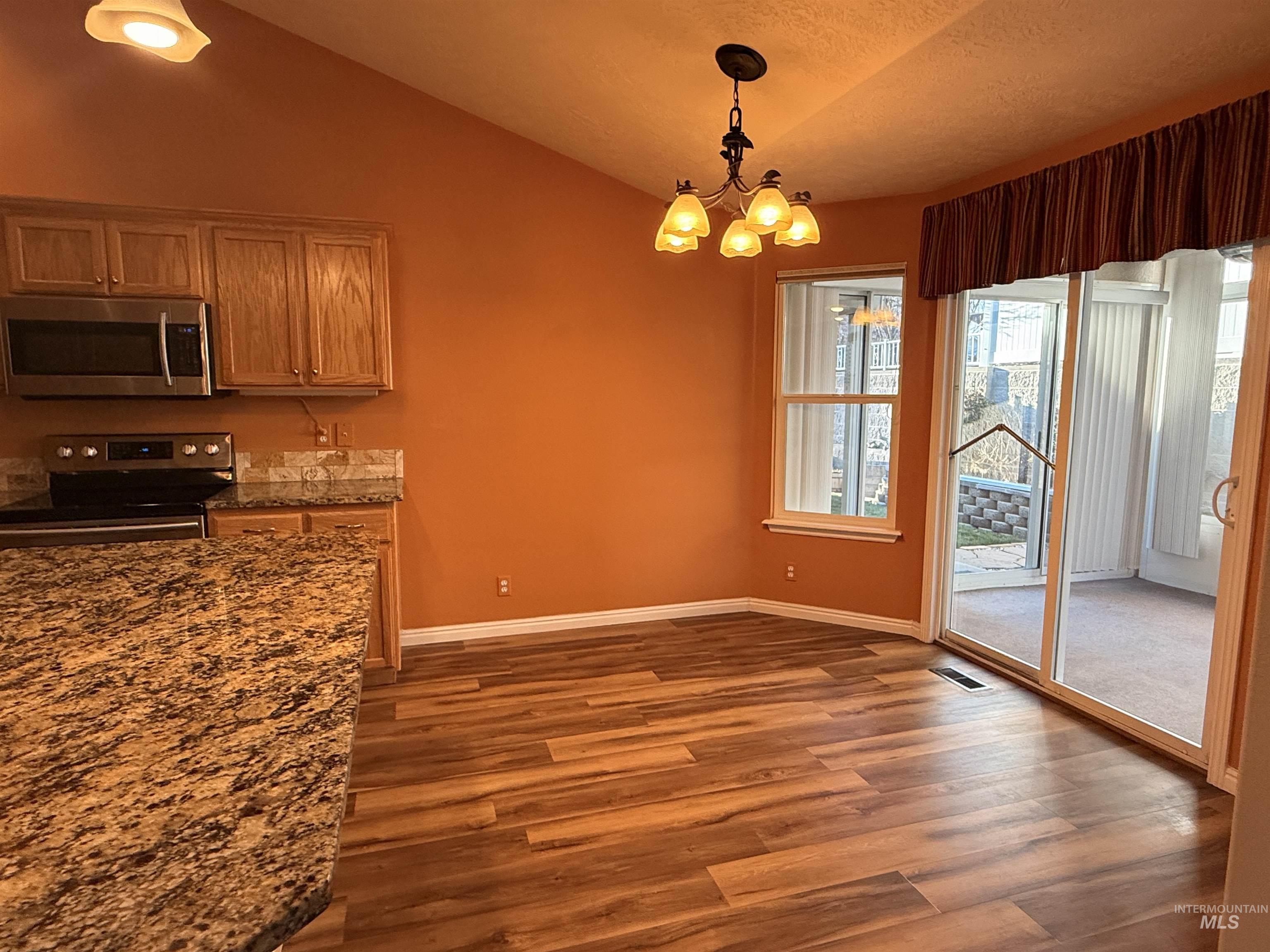 11816 W Rockhamton, Boise, Idaho 83709, 3 Bedrooms, 2 Bathrooms, Residential For Sale, Price $499,900, 98976972