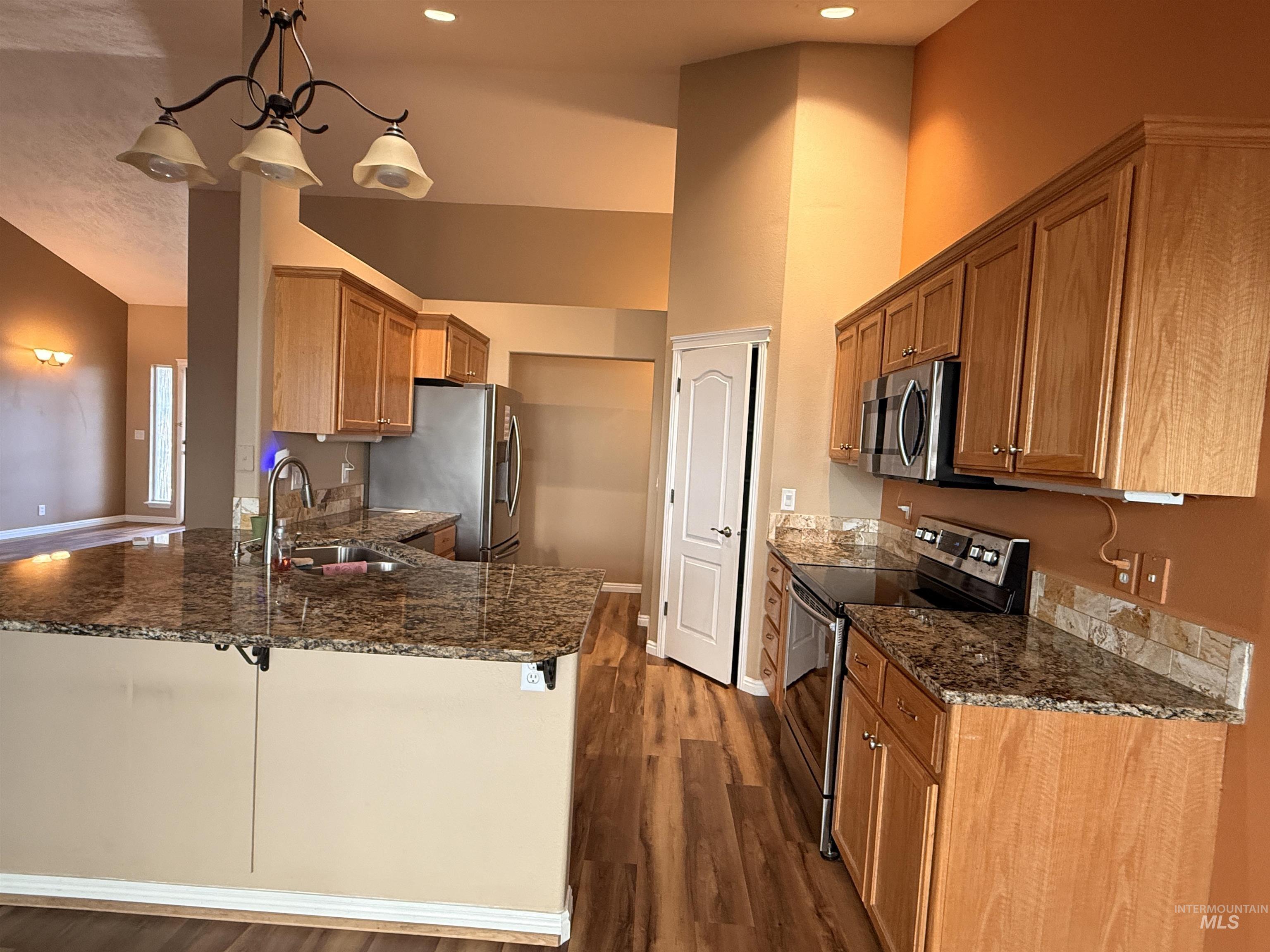 11816 W Rockhamton, Boise, Idaho 83709, 3 Bedrooms, 2 Bathrooms, Residential For Sale, Price $499,900, 98976972