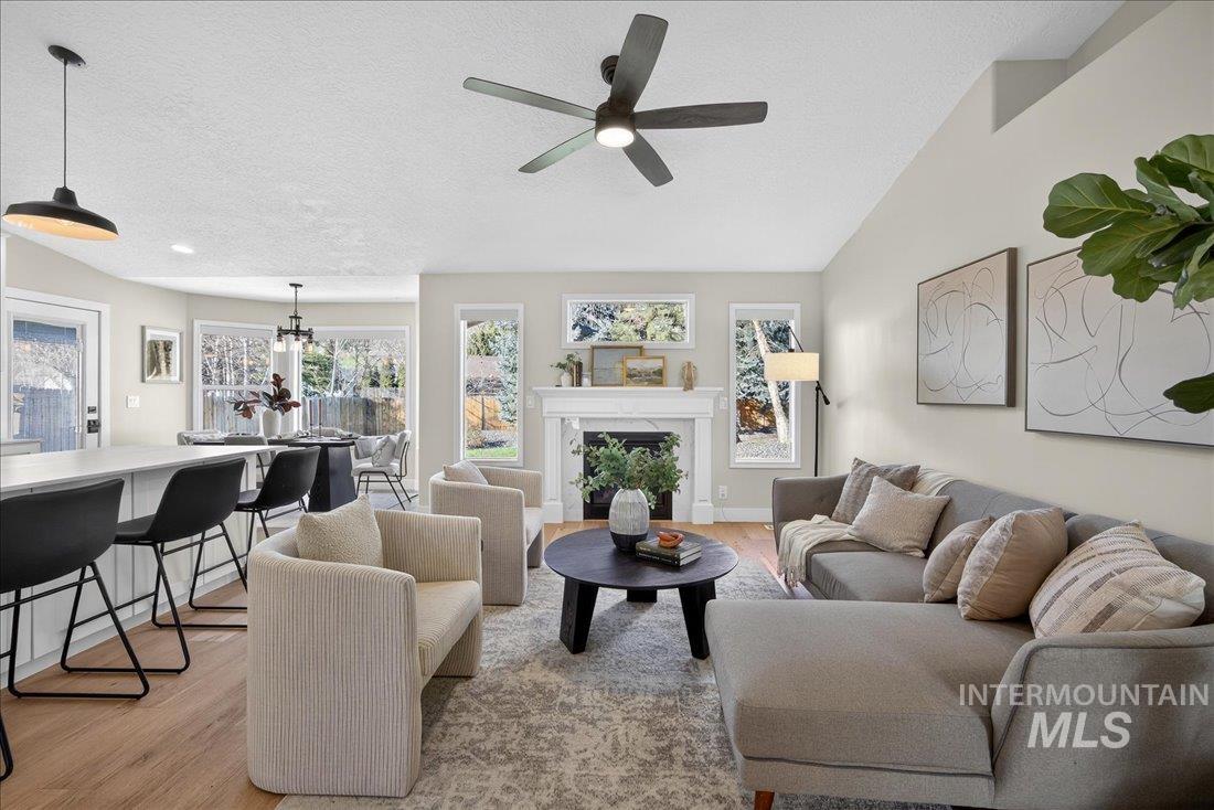 964 E Cembra St, Eagle, Idaho 83616, 3 Bedrooms, 2 Bathrooms, Residential For Sale, Price $545,000,MLS 98976973