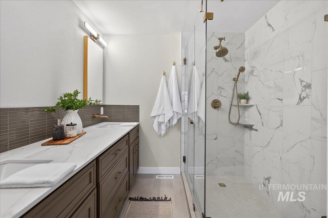 964 E Cembra St, Eagle, Idaho 83616, 3 Bedrooms, 2 Bathrooms, Residential For Sale, Price $545,000,MLS 98976973