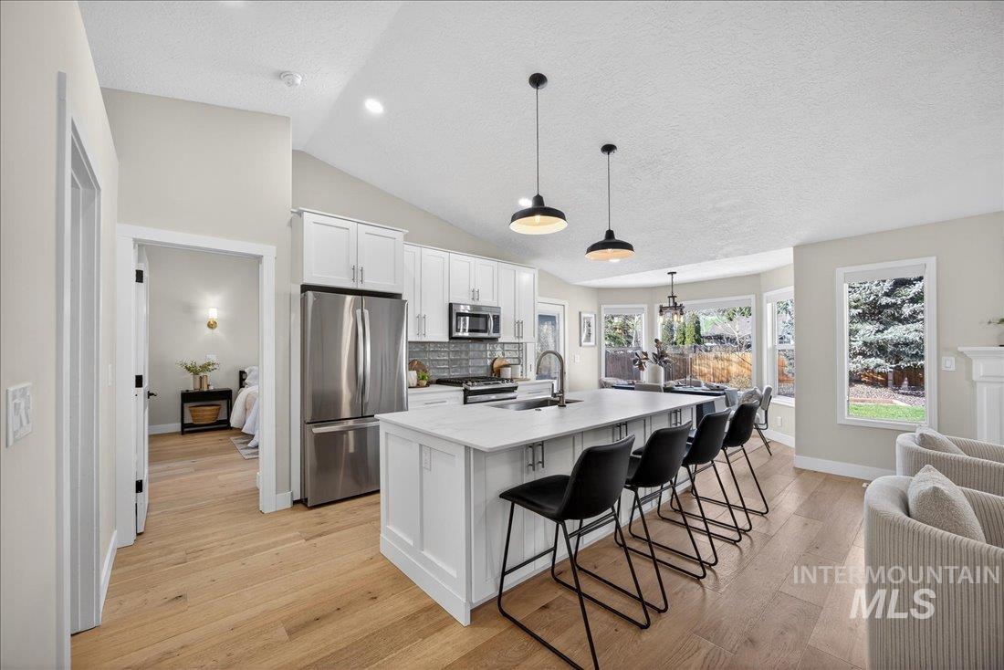 964 E Cembra St, Eagle, Idaho 83616, 3 Bedrooms, 2 Bathrooms, Residential For Sale, Price $545,000,MLS 98976973