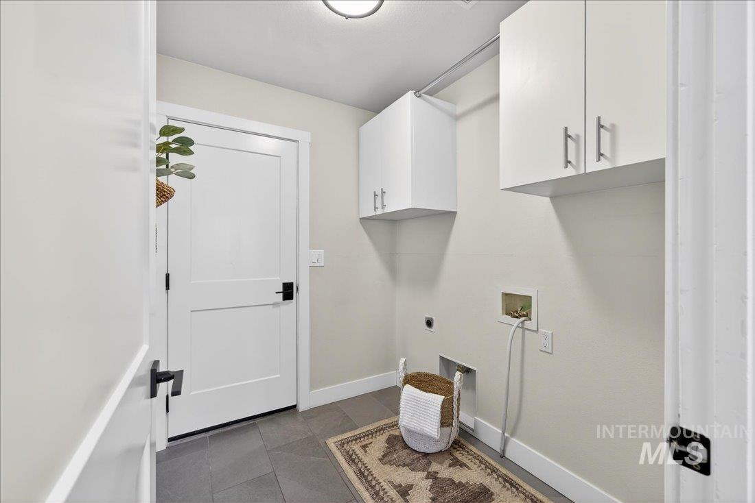 964 E Cembra St, Eagle, Idaho 83616, 3 Bedrooms, 2 Bathrooms, Residential For Sale, Price $545,000,MLS 98976973