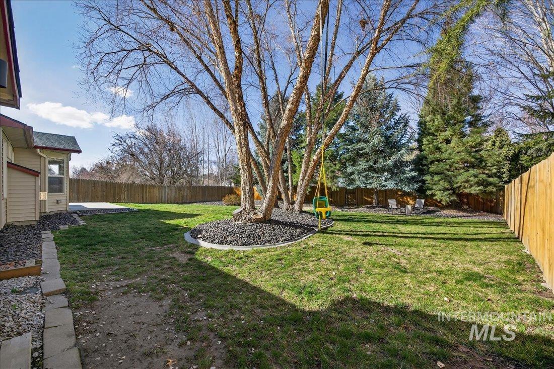 964 E Cembra St, Eagle, Idaho 83616, 3 Bedrooms, 2 Bathrooms, Residential For Sale, Price $545,000,MLS 98976973