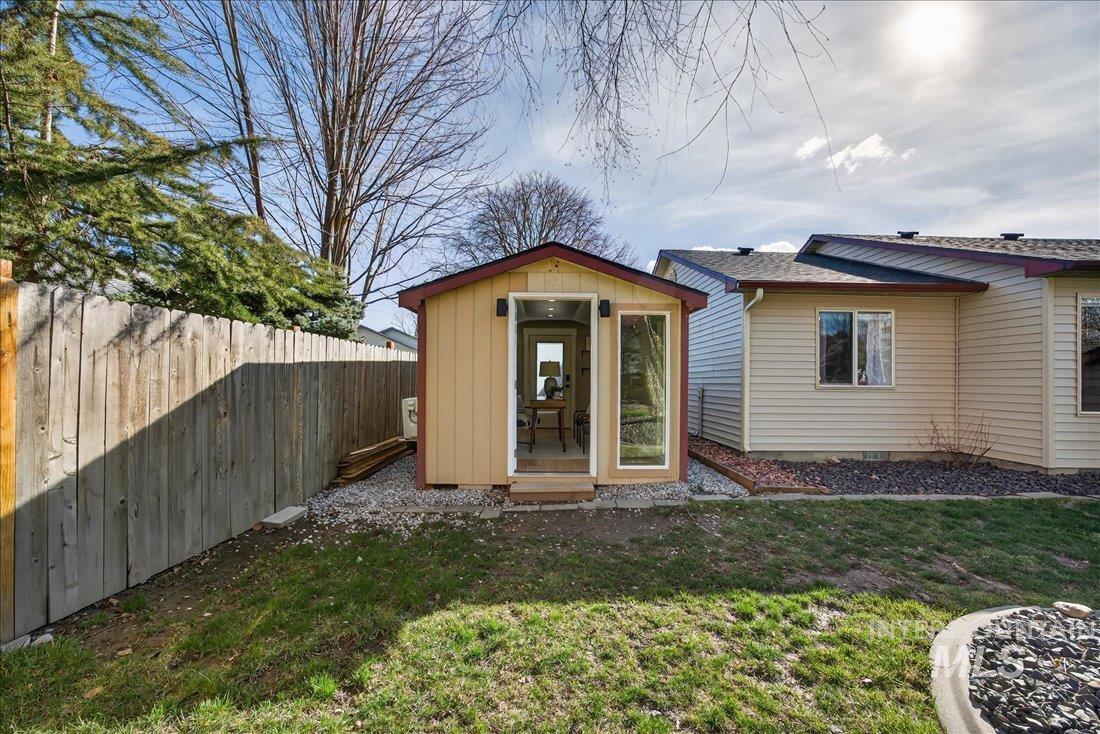 964 E Cembra St, Eagle, Idaho 83616, 3 Bedrooms, 2 Bathrooms, Residential For Sale, Price $545,000,MLS 98976973