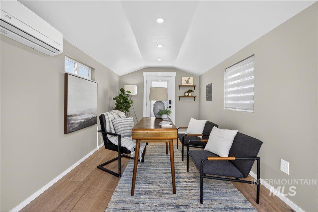 964 E Cembra St, Eagle, Idaho 83616, 3 Bedrooms, 2 Bathrooms, Residential For Sale, Price $545,000,MLS 98976973