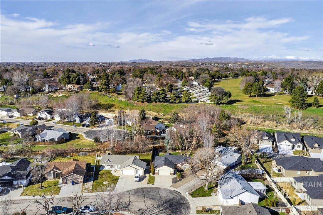 964 E Cembra St, Eagle, Idaho 83616, 3 Bedrooms, 2 Bathrooms, Residential For Sale, Price $545,000,MLS 98976973