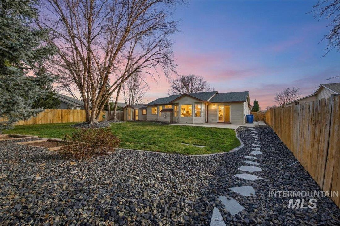 964 E Cembra St, Eagle, Idaho 83616, 3 Bedrooms, 2 Bathrooms, Residential For Sale, Price $545,000,MLS 98976973