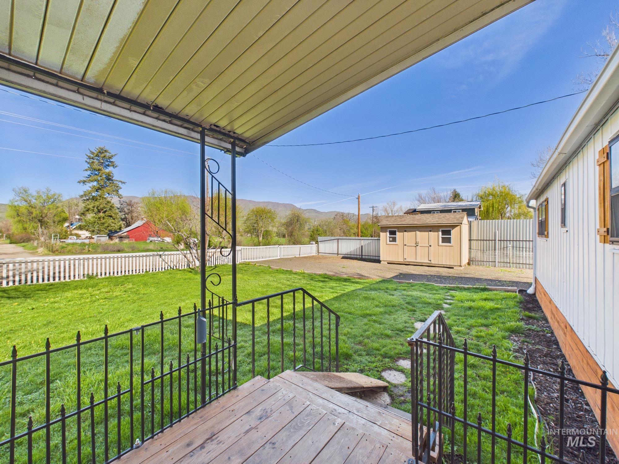 7680 Sweet Ola hwy, Sweet, Idaho 83670, 2 Bedrooms, 2 Bathrooms, Residential For Sale, Price $189,000,MLS 98976977