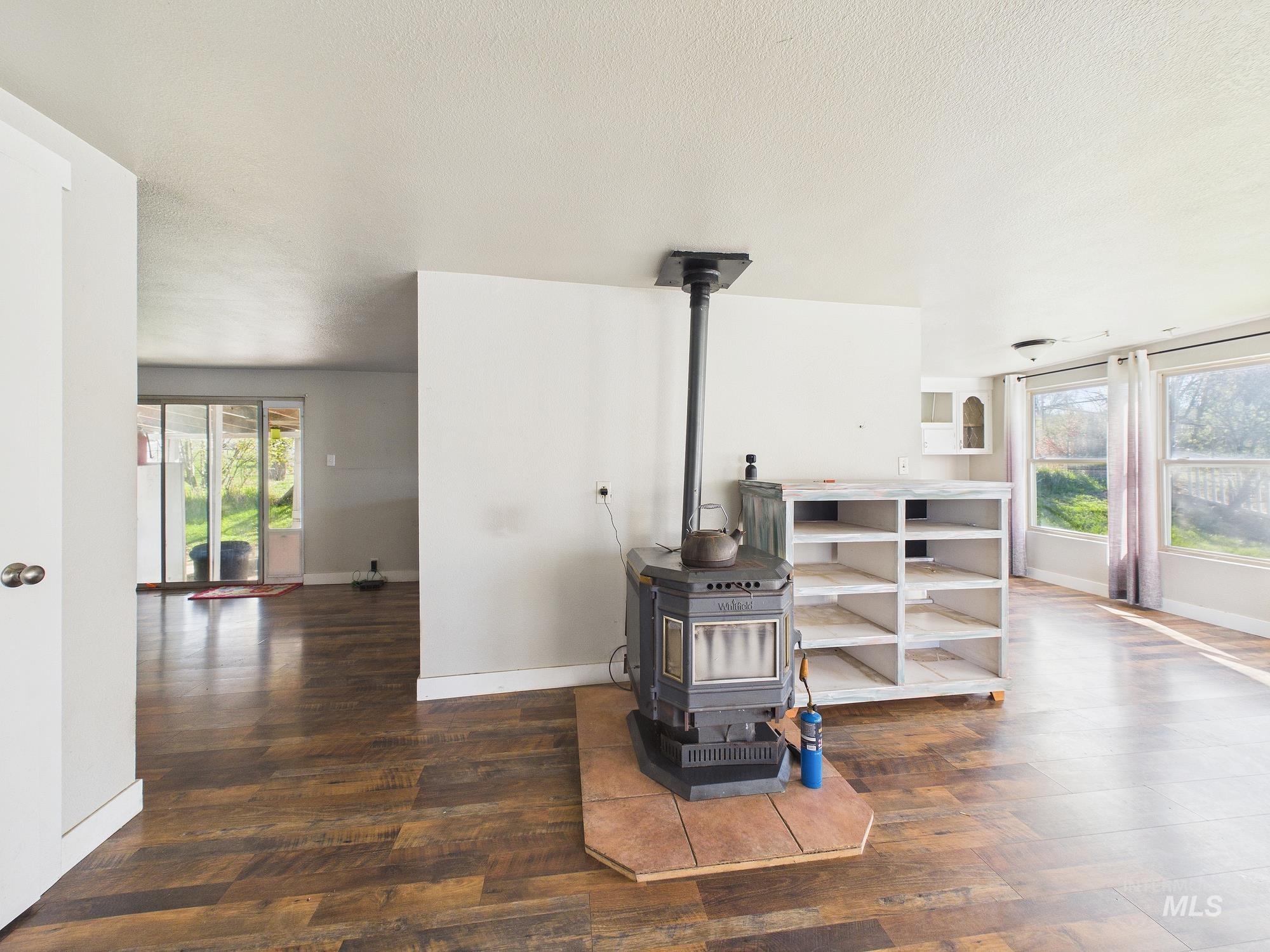 7680 Sweet Ola hwy, Sweet, Idaho 83670, 2 Bedrooms, 2 Bathrooms, Residential For Sale, Price $189,000,MLS 98976977