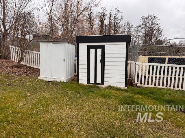 7680 Sweet Ola hwy, Sweet, Idaho 83670, 2 Bedrooms, 2 Bathrooms, Residential For Sale, Price $189,000, 98976977