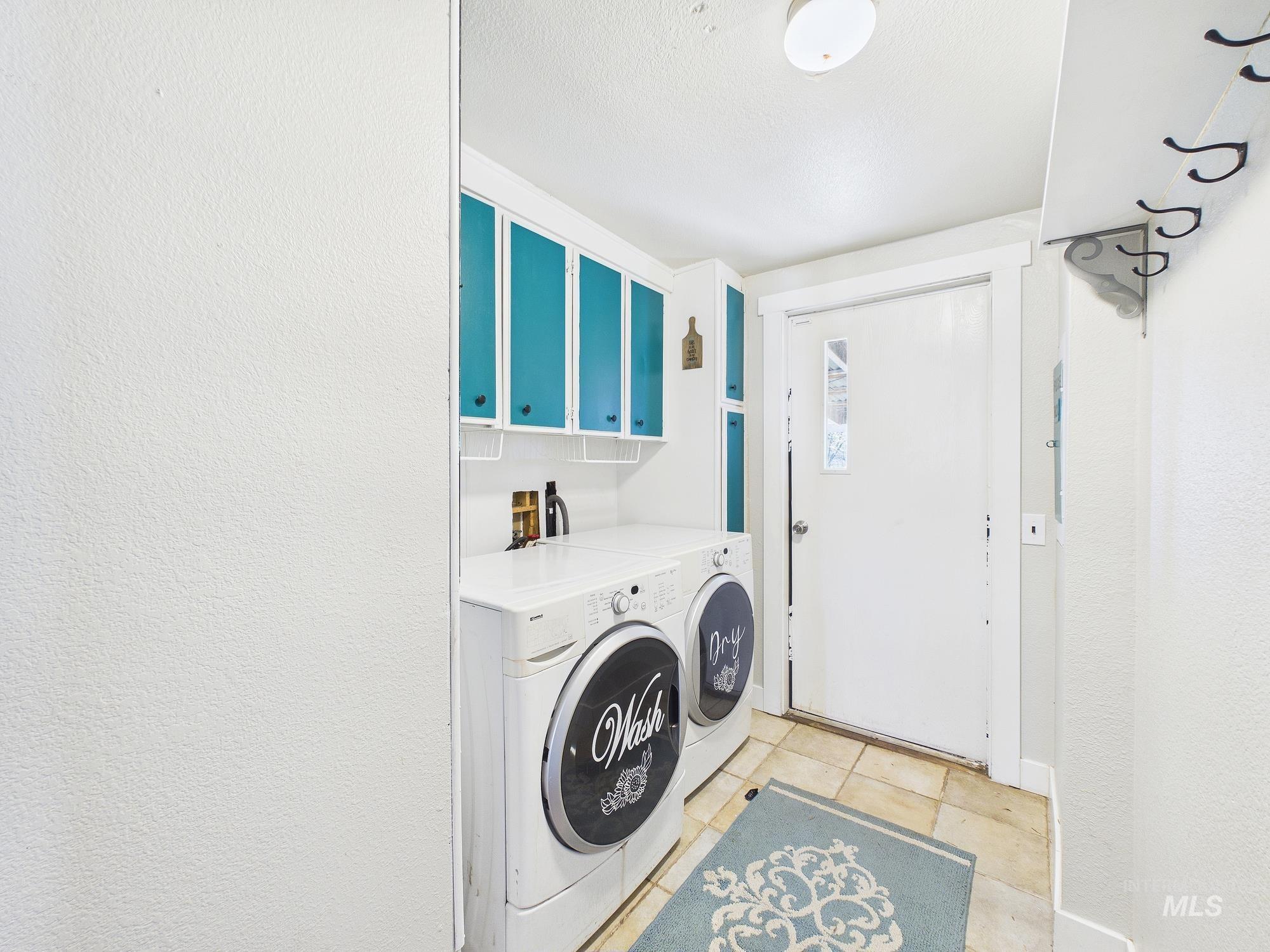 7680 Sweet Ola hwy, Sweet, Idaho 83670, 2 Bedrooms, 2 Bathrooms, Residential For Sale, Price $189,000,MLS 98976977