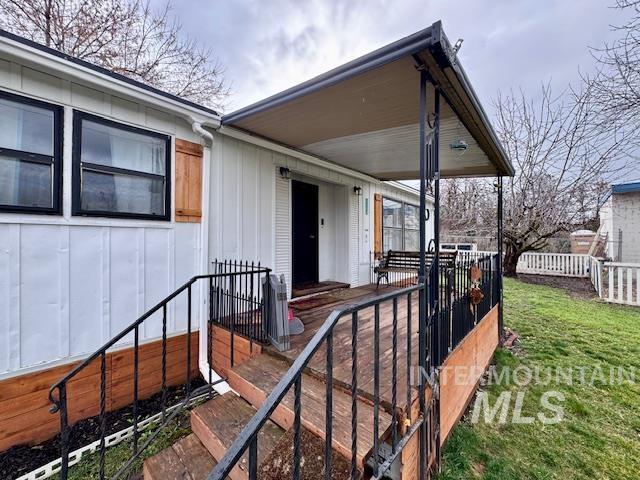 7680 Sweet Ola hwy, Sweet, Idaho 83670, 2 Bedrooms, 2 Bathrooms, Residential For Sale, Price $189,000, 98976977