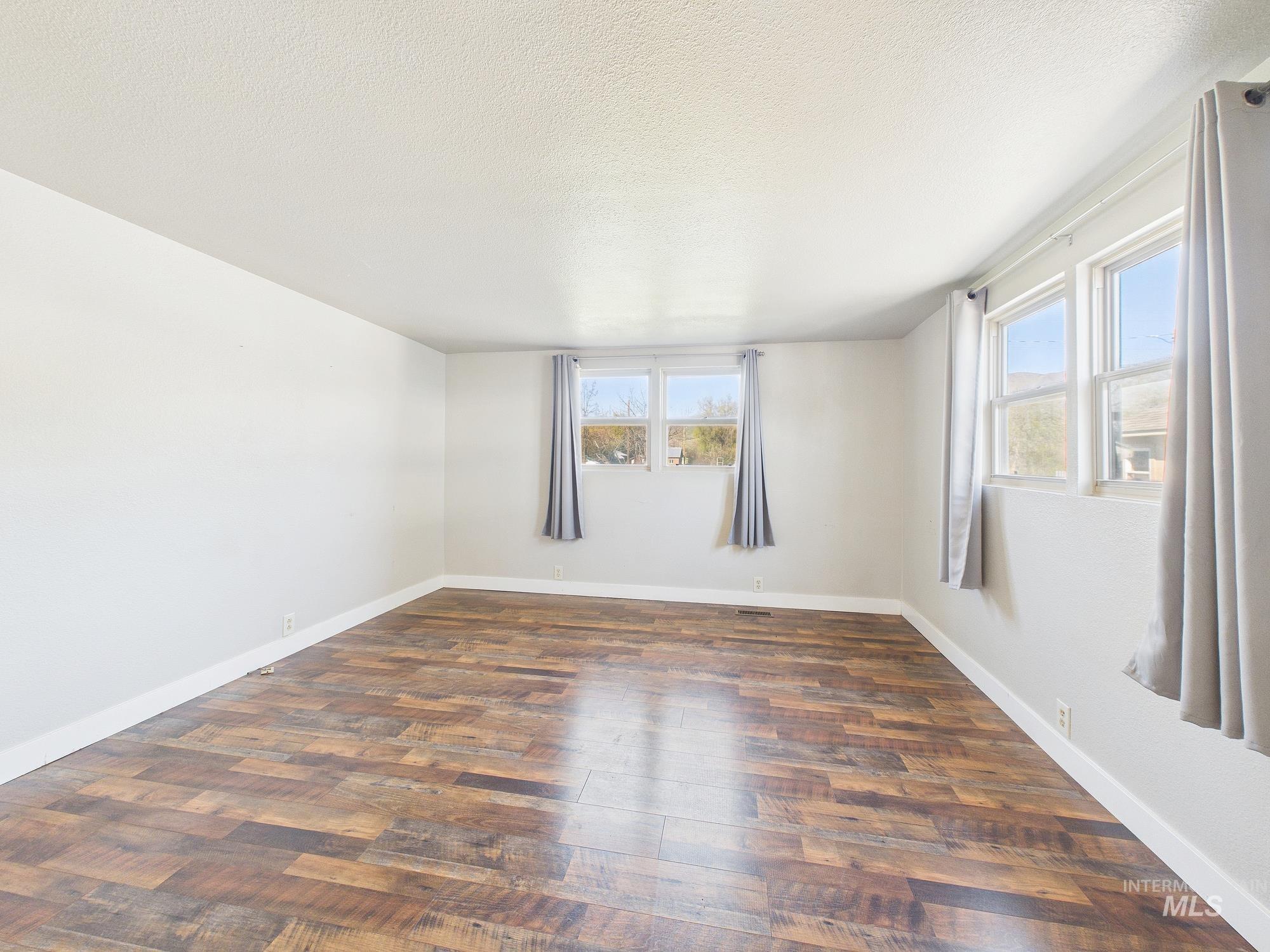 7680 Sweet Ola hwy, Sweet, Idaho 83670, 2 Bedrooms, 2 Bathrooms, Residential For Sale, Price $189,000,MLS 98976977