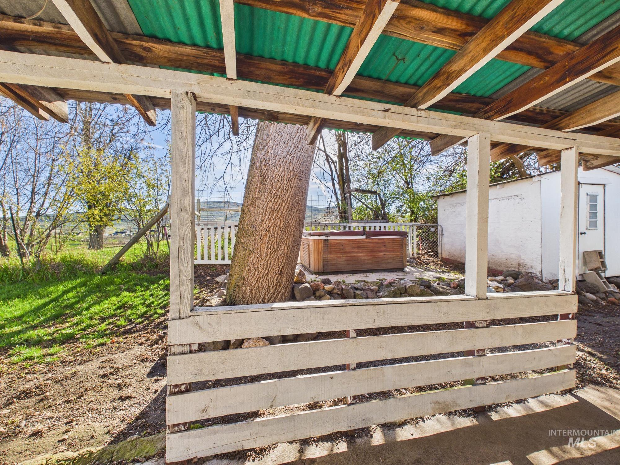 7680 Sweet Ola hwy, Sweet, Idaho 83670, 2 Bedrooms, 2 Bathrooms, Residential For Sale, Price $189,000,MLS 98976977