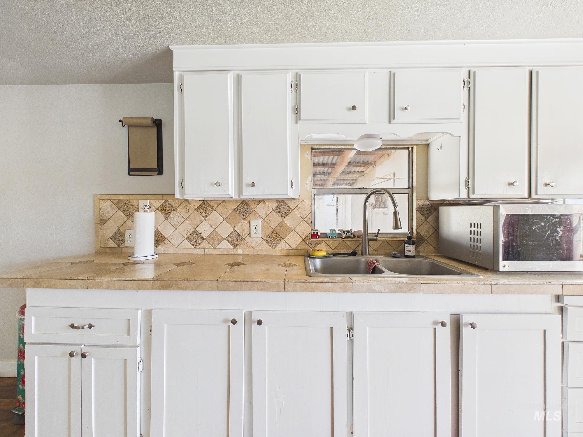 7680 Sweet Ola hwy, Sweet, Idaho 83670, 2 Bedrooms, 2 Bathrooms, Residential For Sale, Price $189,000,MLS 98976977