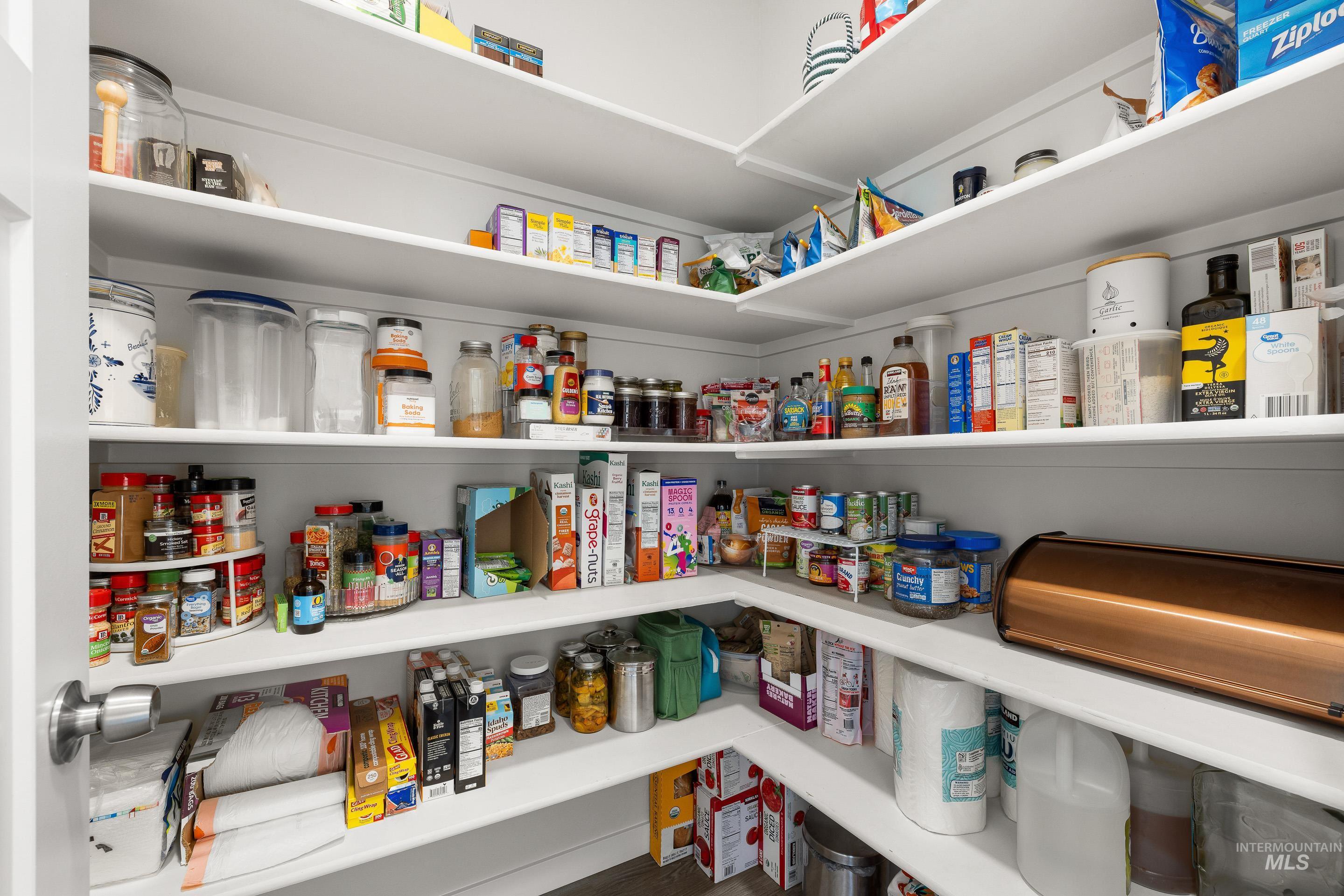 3410 S Rosa Parks Way, Nampa, Idaho 83687, 5 Bedrooms, 3.5 Bathrooms, Residential For Sale, Price $595,000, 98976978