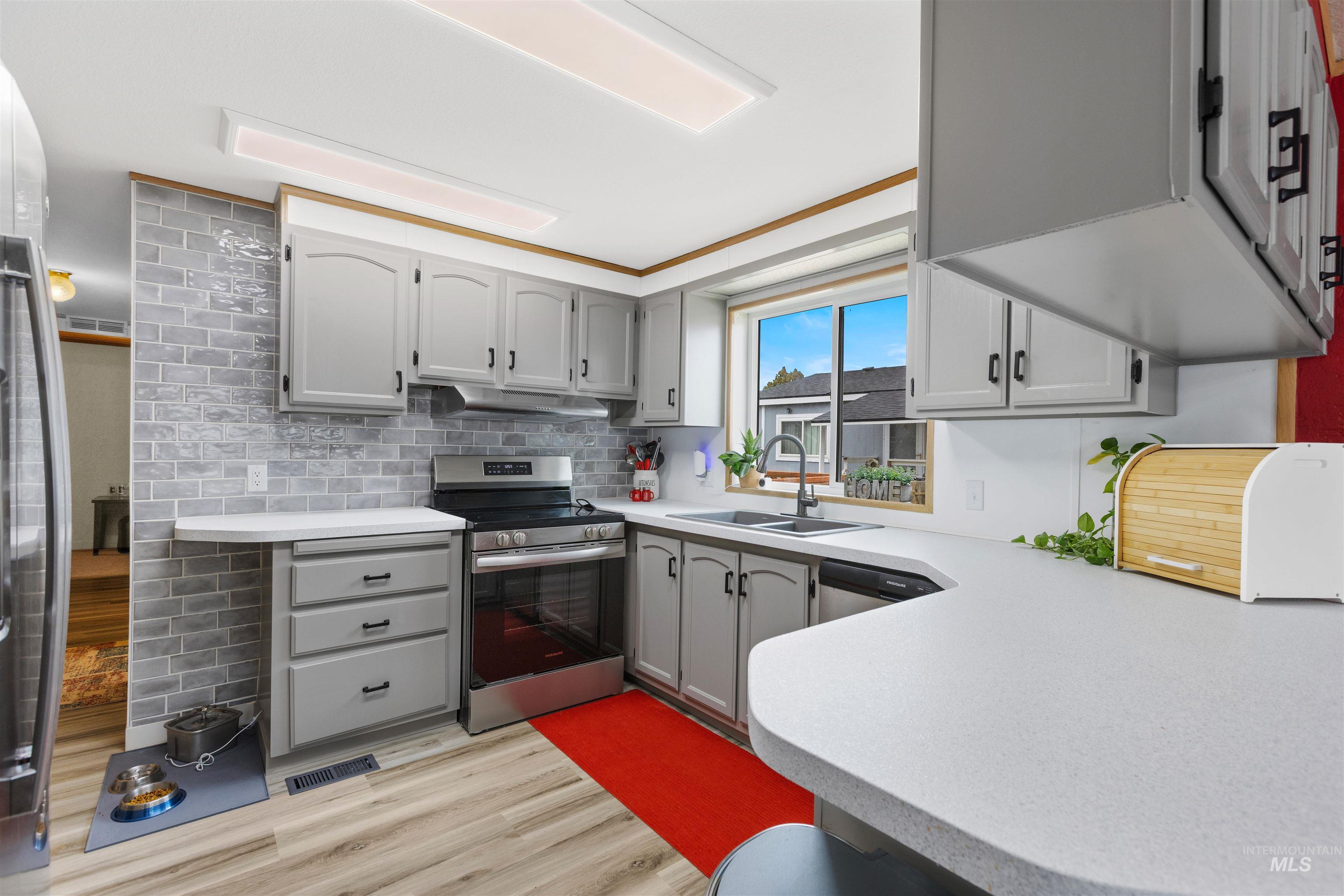 8181 N Andy Ln, Boise, Idaho 83714, 2 Bedrooms, 2 Bathrooms, Residential For Sale, Price $179,900, 98976979