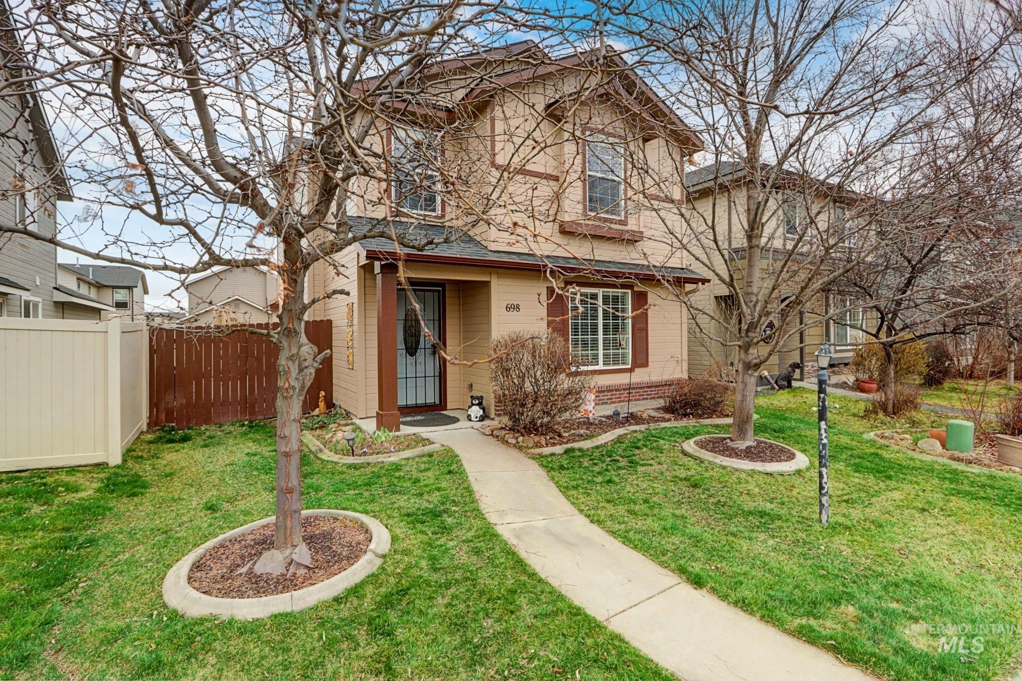 698 N Carisbrooke Ave., Meridian, Idaho 83642, 3 Bedrooms, 2.5 Bathrooms, Residential For Sale, Price $398,000, 98976980