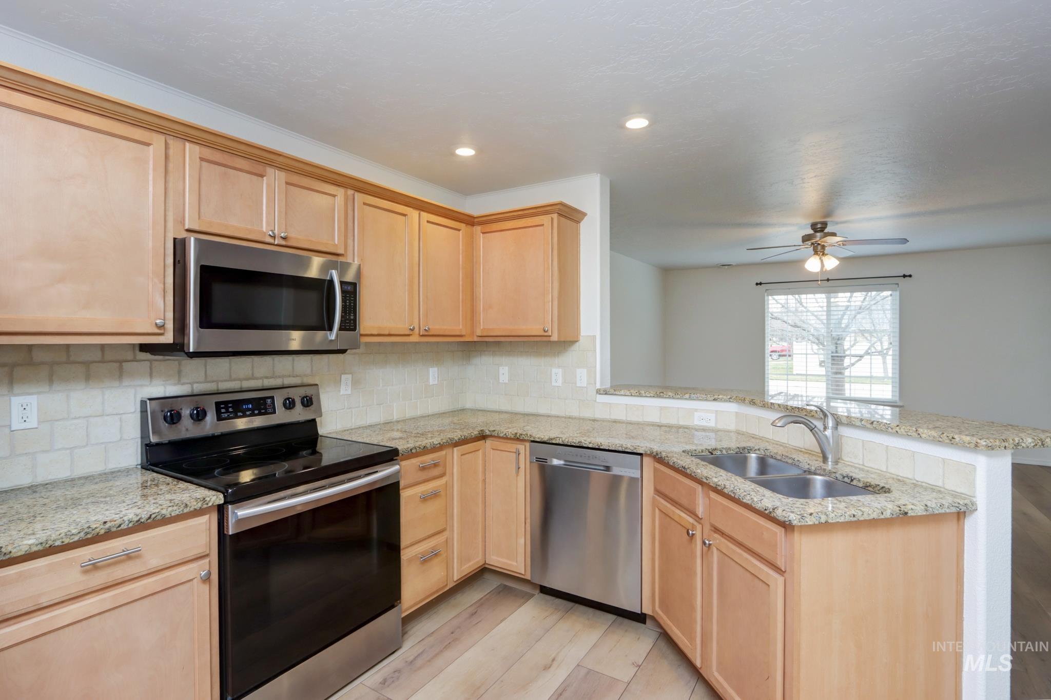 698 N Carisbrooke Ave., Meridian, Idaho 83642, 3 Bedrooms, 2.5 Bathrooms, Residential For Sale, Price $398,000, 98976980