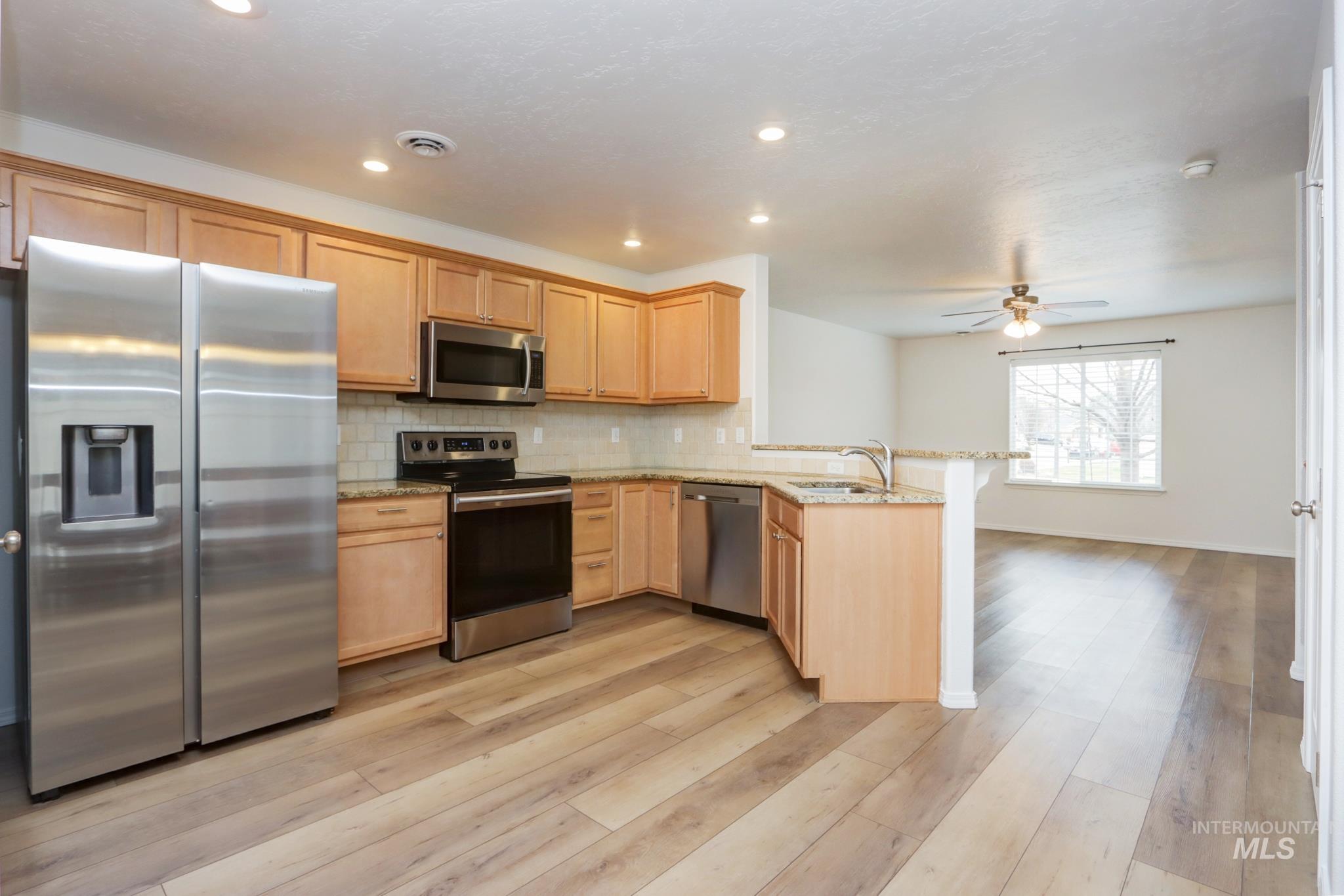 698 N Carisbrooke Ave., Meridian, Idaho 83642, 3 Bedrooms, 2.5 Bathrooms, Residential For Sale, Price $398,000, 98976980