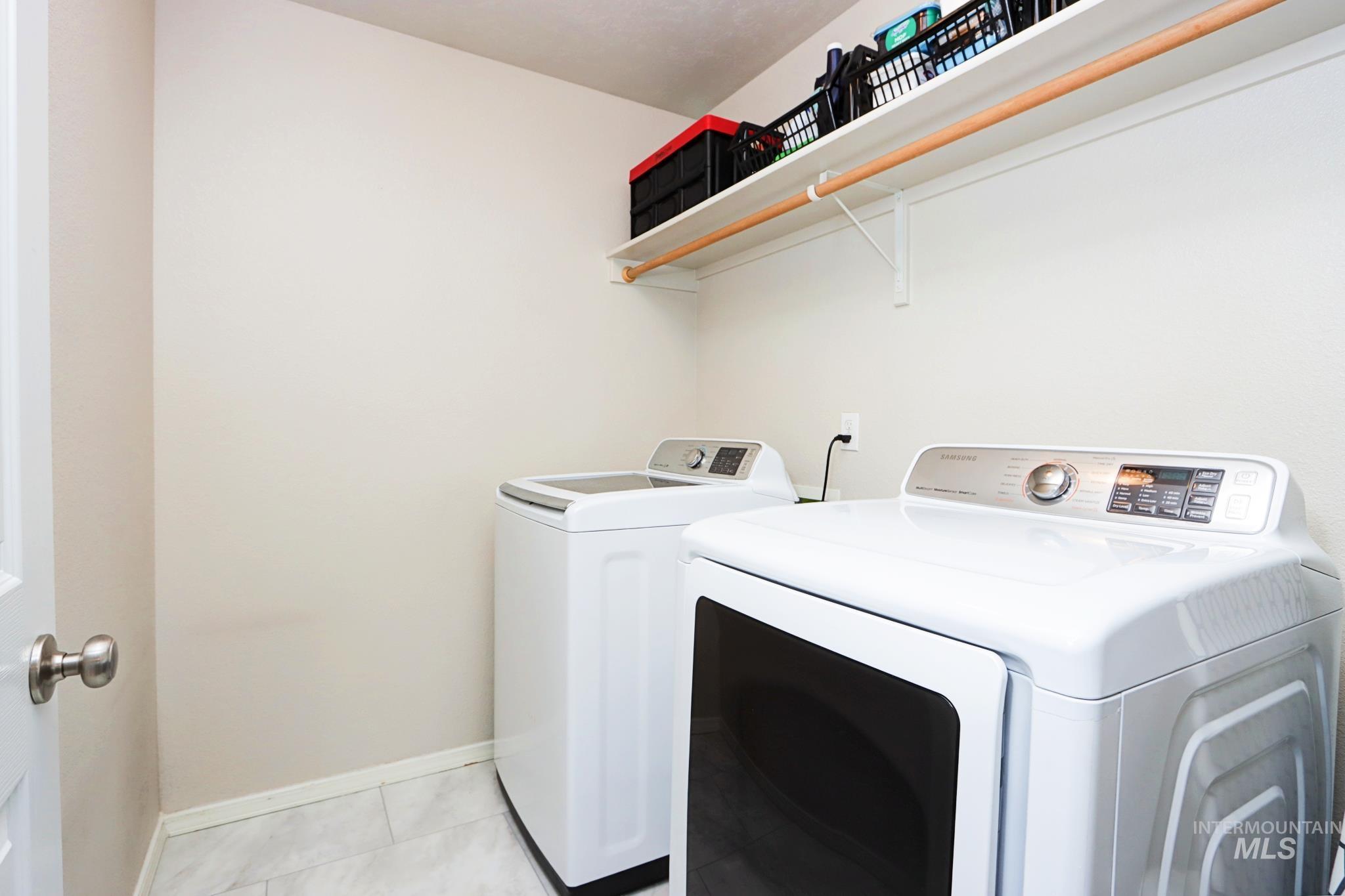 698 N Carisbrooke Ave., Meridian, Idaho 83642, 3 Bedrooms, 2.5 Bathrooms, Residential For Sale, Price $398,000, 98976980