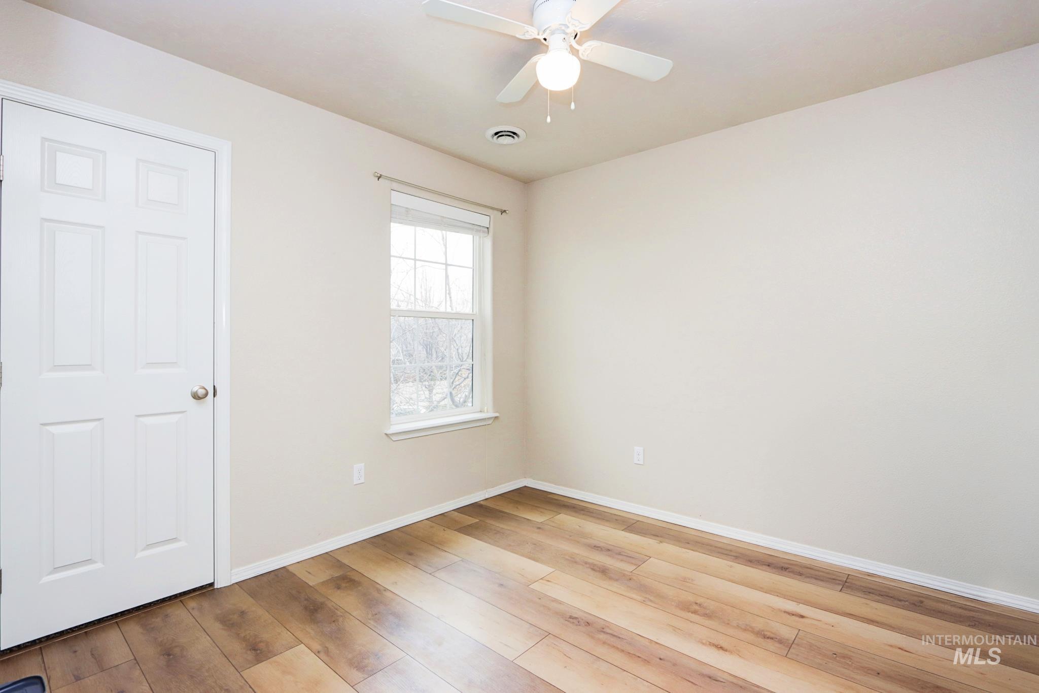 698 N Carisbrooke Ave., Meridian, Idaho 83642, 3 Bedrooms, 2.5 Bathrooms, Residential For Sale, Price $398,000, 98976980