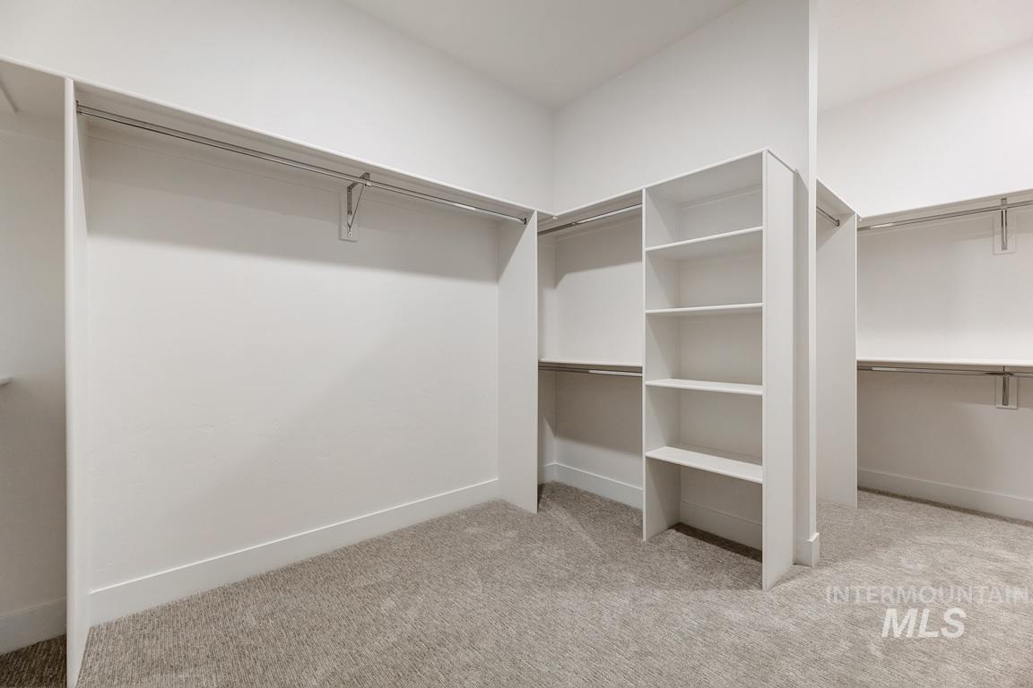 21695 Appaloosa Ave, Star, Idaho 83669, 4 Bedrooms, 3 Bathrooms, Residential For Sale, Price $1,560,366,MLS 98976981