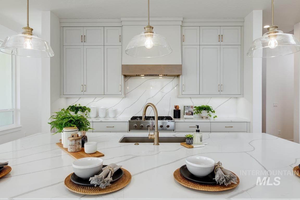 21695 Appaloosa Ave, Star, Idaho 83669, 4 Bedrooms, 3 Bathrooms, Residential For Sale, Price $1,560,366,MLS 98976981