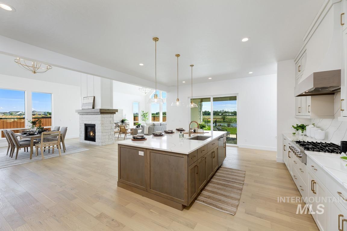 21695 Appaloosa Ave, Star, Idaho 83669, 4 Bedrooms, 3 Bathrooms, Residential For Sale, Price $1,560,366,MLS 98976981