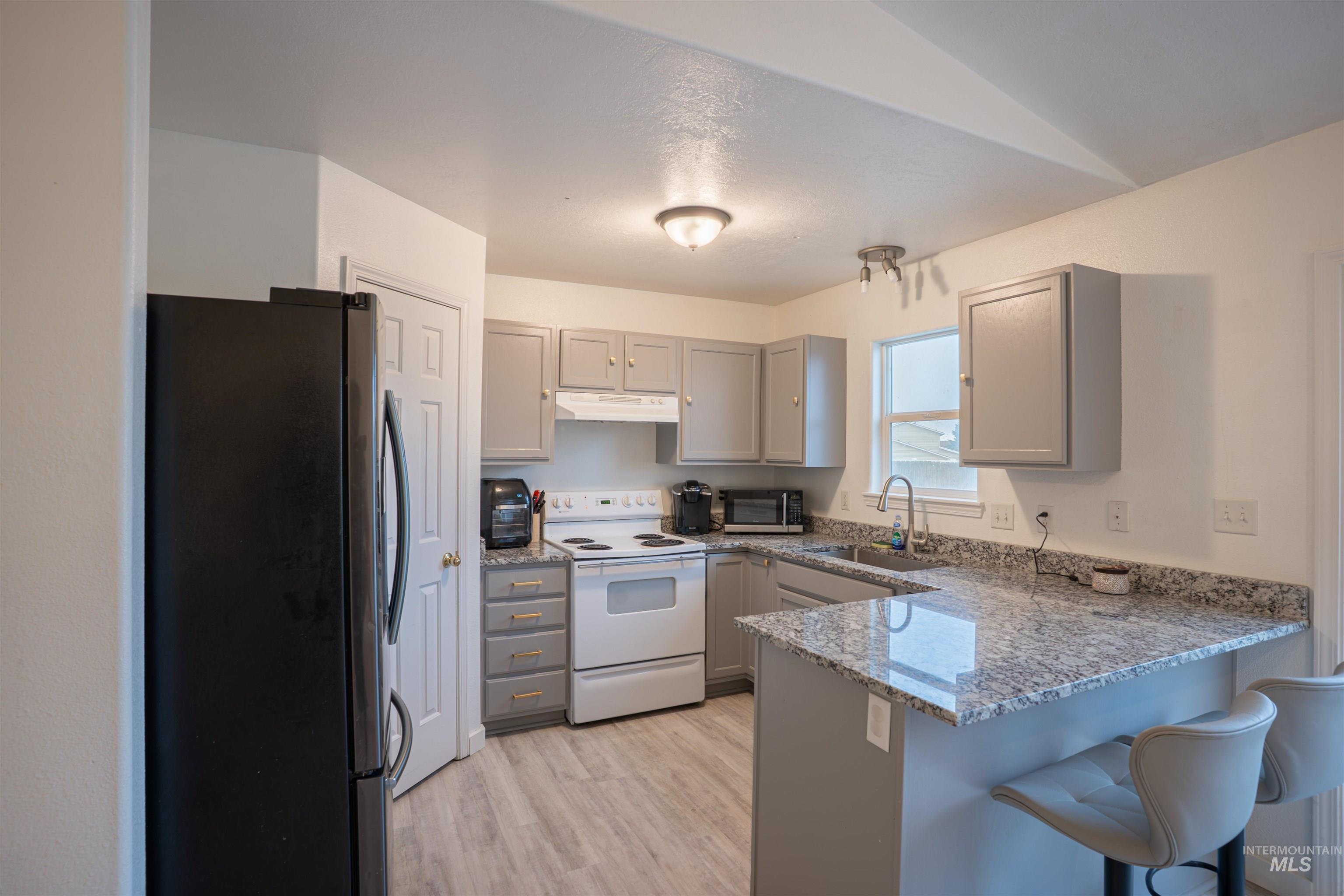 248 Sevensprings Ave., Twin Falls, Idaho 83301, 3 Bedrooms, 2 Bathrooms, Residential For Sale, Price $315,000, 98976982