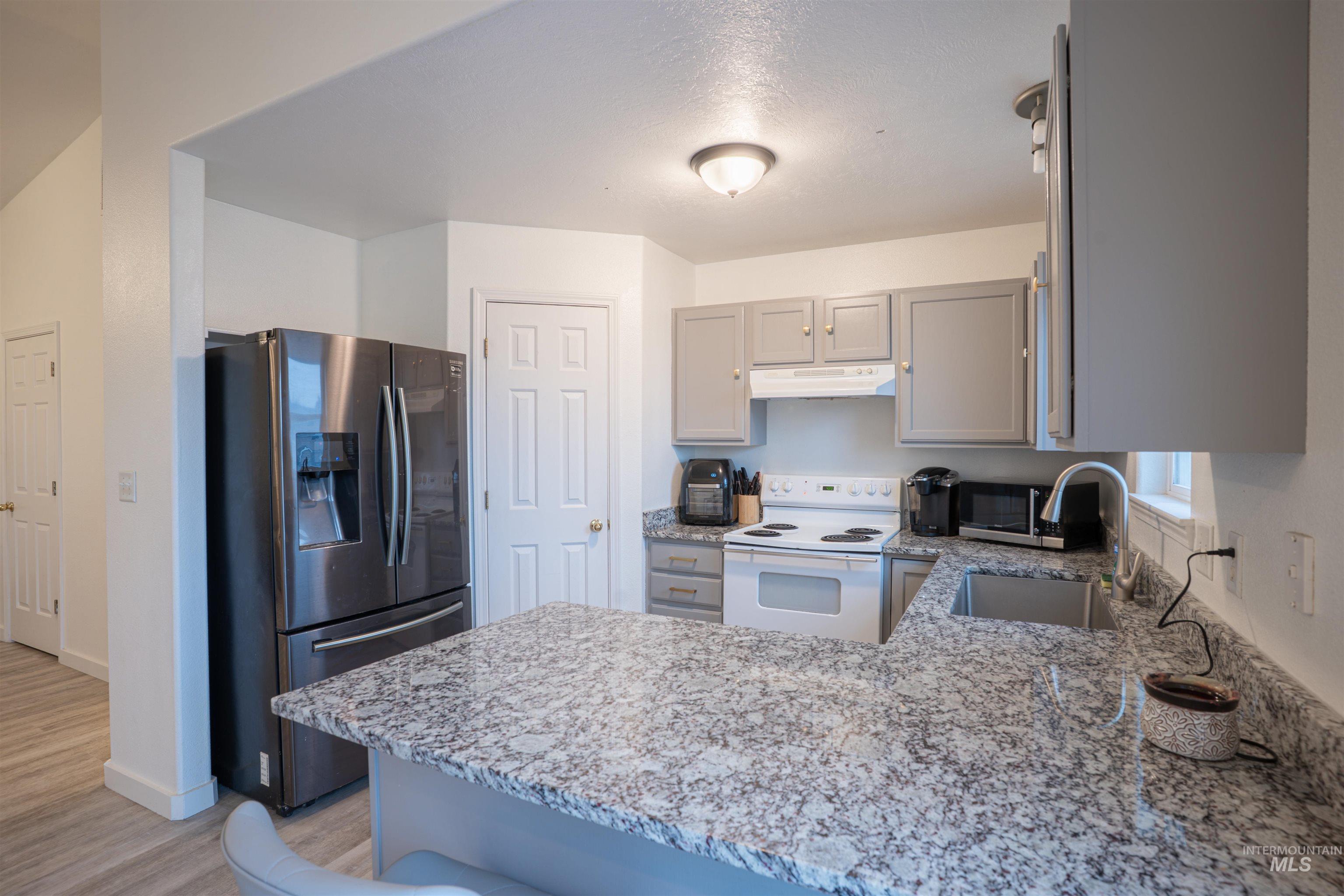 248 Sevensprings Ave., Twin Falls, Idaho 83301, 3 Bedrooms, 2 Bathrooms, Residential For Sale, Price $315,000, 98976982