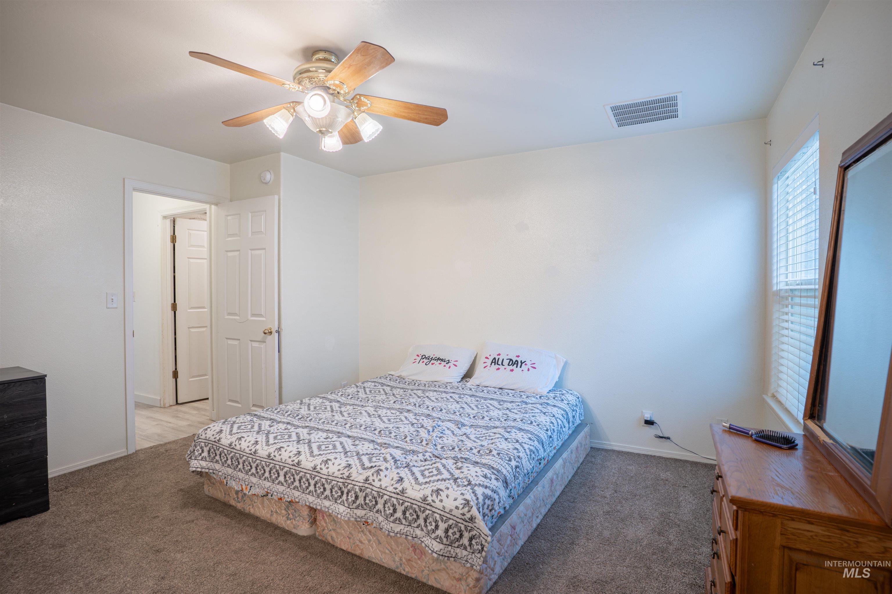 248 Sevensprings Ave., Twin Falls, Idaho 83301, 3 Bedrooms, 2 Bathrooms, Residential For Sale, Price $315,000, 98976982