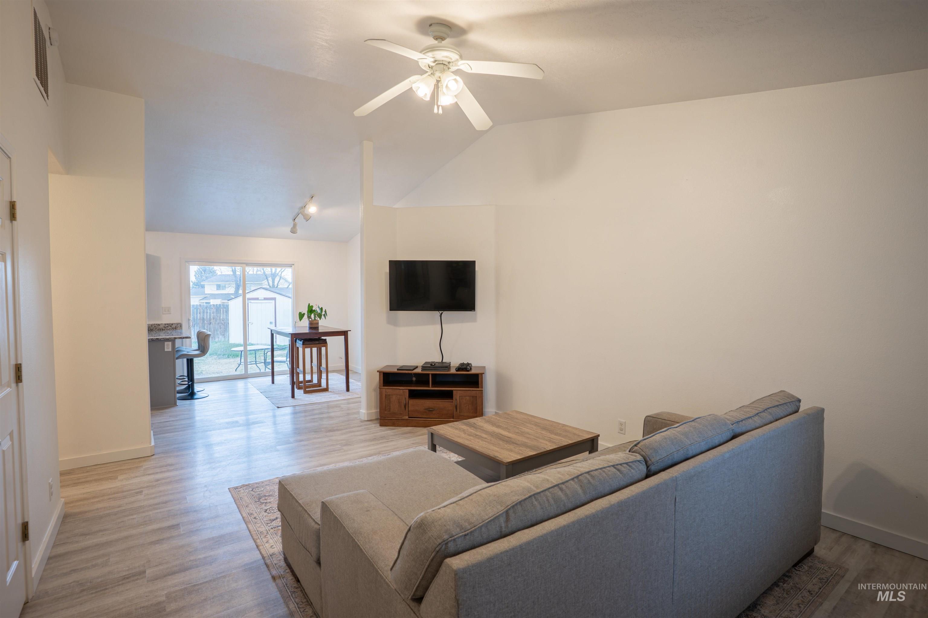 248 Sevensprings Ave., Twin Falls, Idaho 83301, 3 Bedrooms, 2 Bathrooms, Residential For Sale, Price $315,000, 98976982