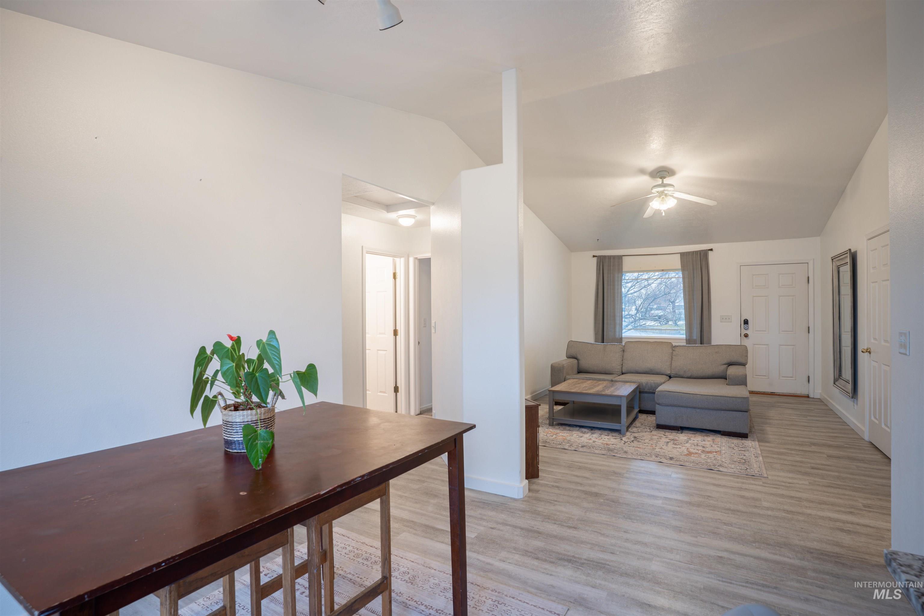 248 Sevensprings Ave., Twin Falls, Idaho 83301, 3 Bedrooms, 2 Bathrooms, Residential For Sale, Price $315,000, 98976982