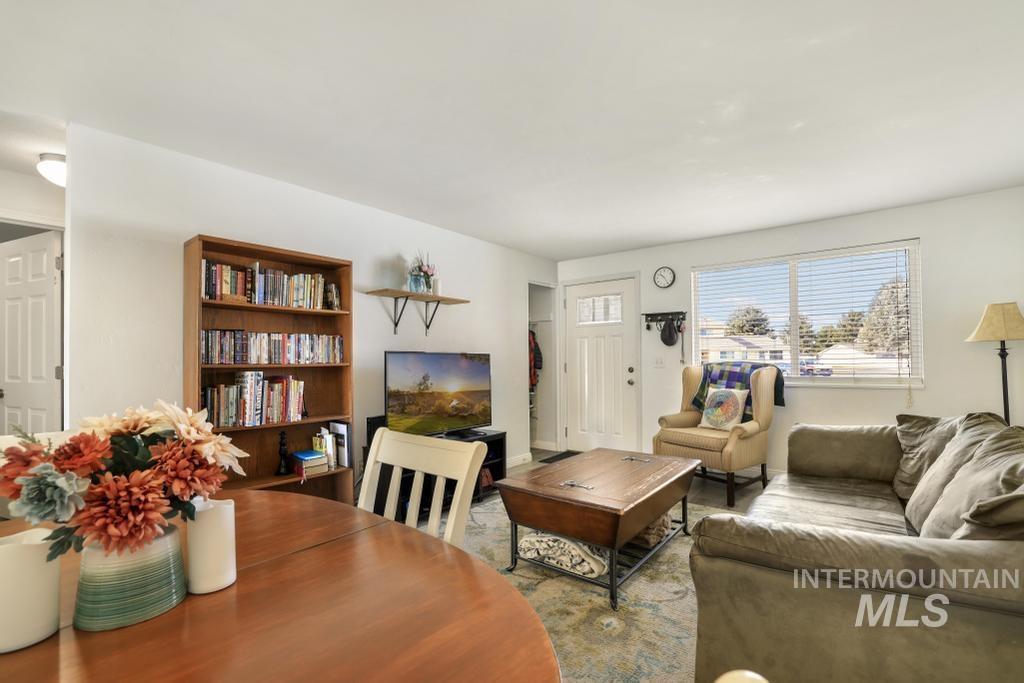 259 Pheasant Rd W, Twin Falls, Idaho 83301-8035, 2 Bedrooms, 1 Bathroom, Residential For Sale, Price $179,900, 98976983