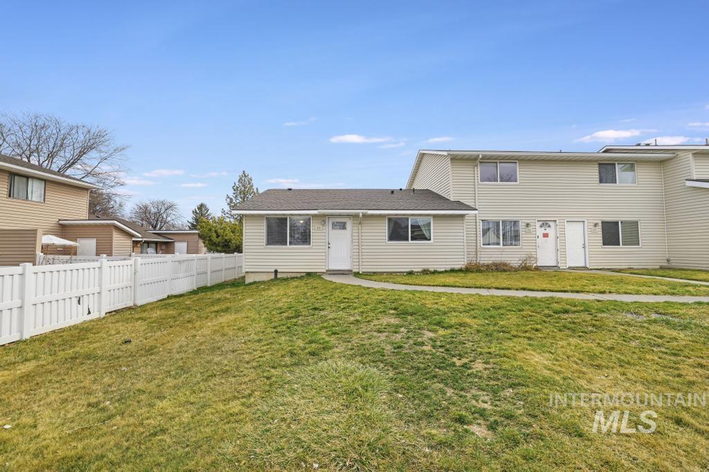 259 Pheasant Rd W, Twin Falls, Idaho 83301-8035, 2 Bedrooms, 1 Bathroom, Residential For Sale, Price $179,900, 98976983