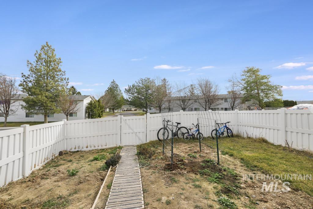 259 Pheasant Rd W, Twin Falls, Idaho 83301-8035, 2 Bedrooms, 1 Bathroom, Residential For Sale, Price $179,900, 98976983