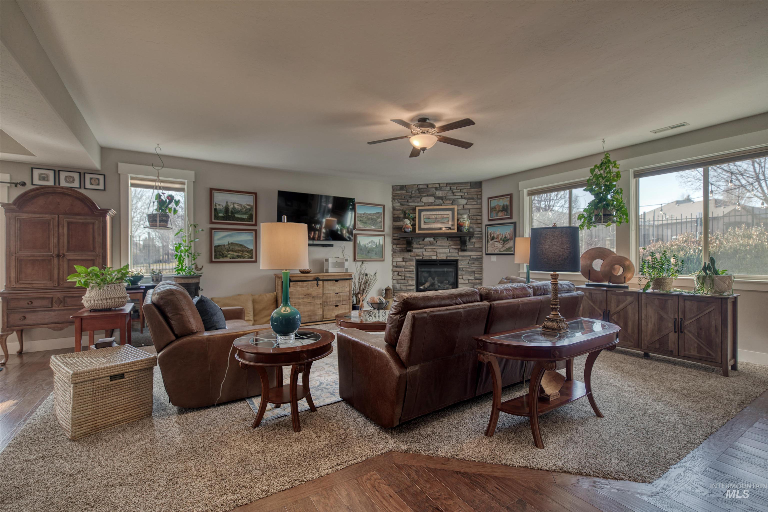 12309 S Carriage Hill Way, Nampa, Idaho 83686, 3 Bedrooms, 3 Bathrooms, Residential For Sale, Price $719,900, 98976985