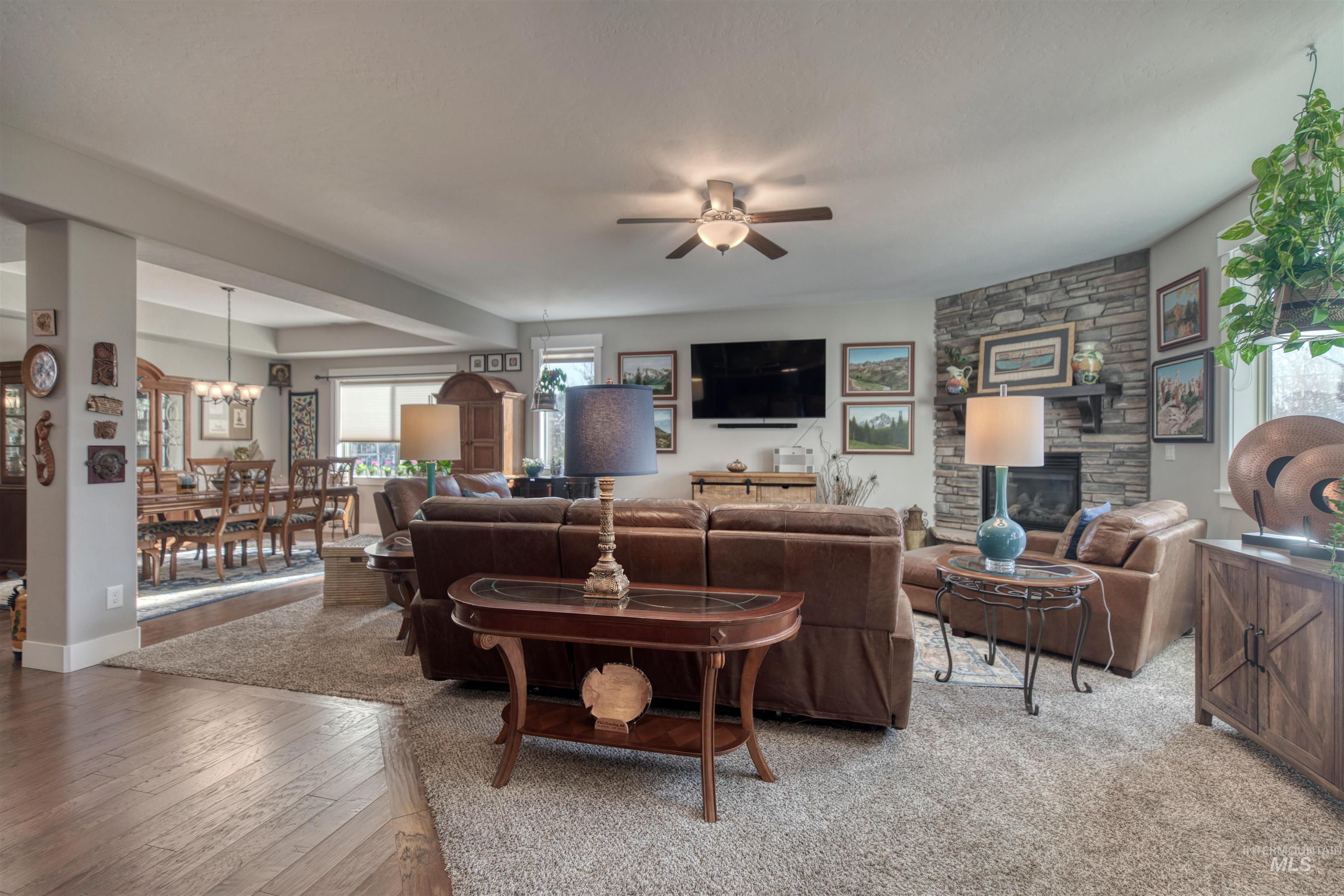 12309 S Carriage Hill Way, Nampa, Idaho 83686, 3 Bedrooms, 3 Bathrooms, Residential For Sale, Price $719,900, 98976985