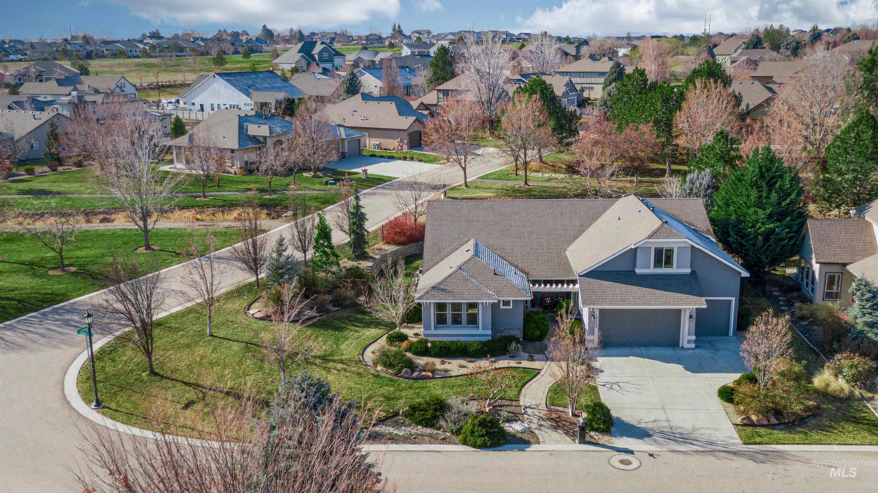 12309 S Carriage Hill Way, Nampa, Idaho 83686, 3 Bedrooms, 3 Bathrooms, Residential For Sale, Price $719,900, 98976985