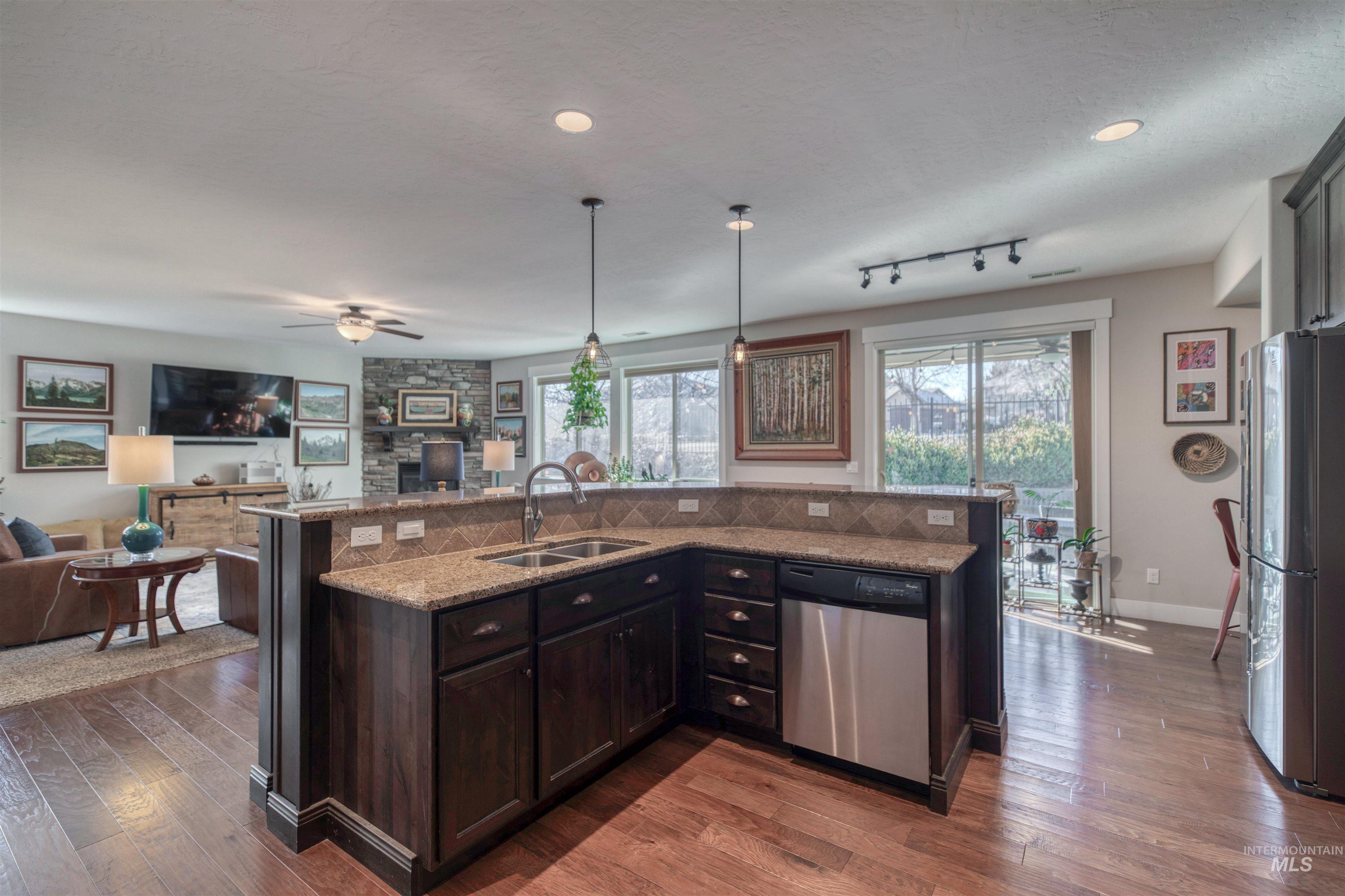 12309 S Carriage Hill Way, Nampa, Idaho 83686, 3 Bedrooms, 3 Bathrooms, Residential For Sale, Price $719,900, 98976985