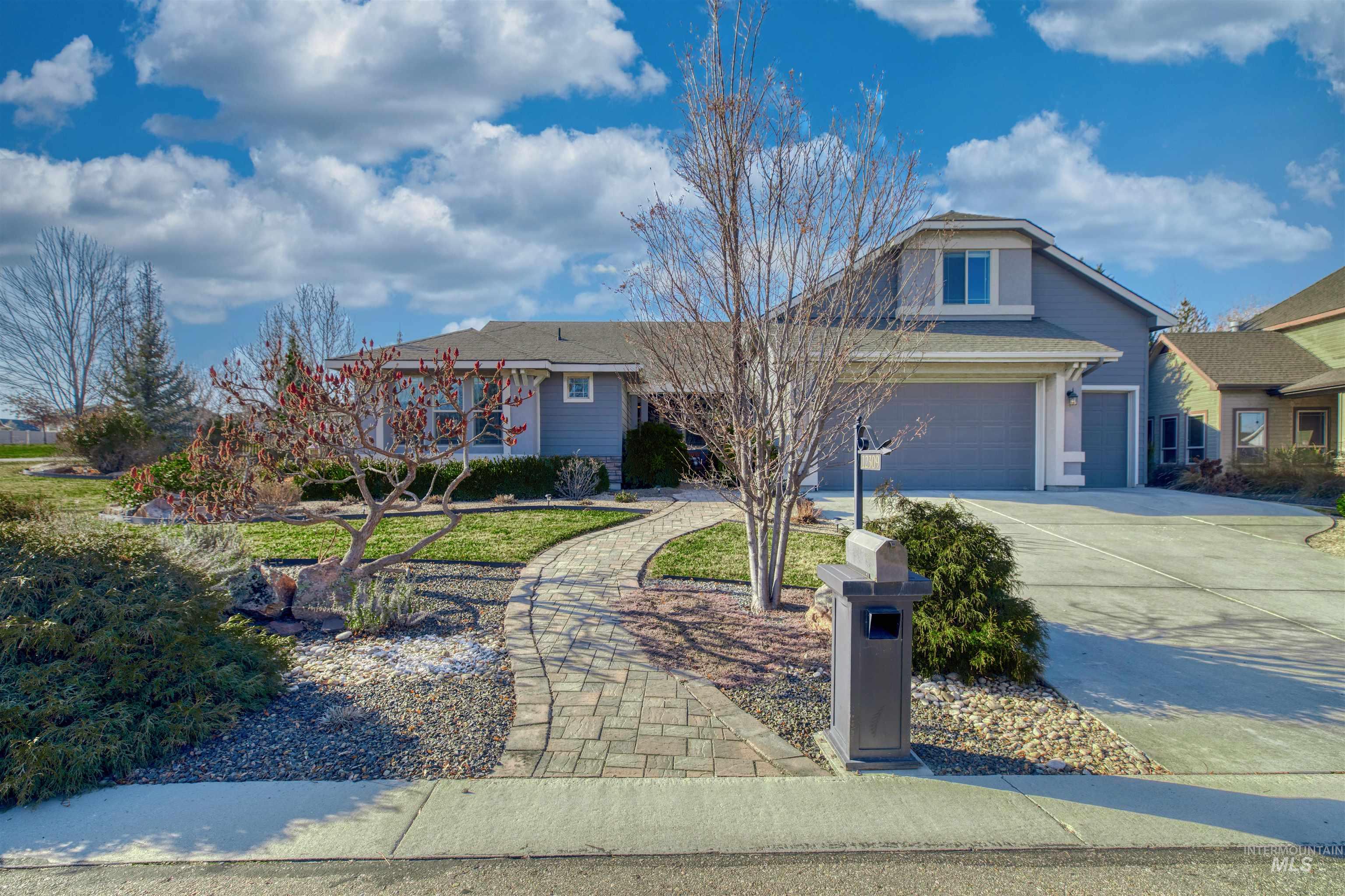 12309 S Carriage Hill Way, Nampa, Idaho 83686, 3 Bedrooms, 3 Bathrooms, Residential For Sale, Price $719,900, 98976985